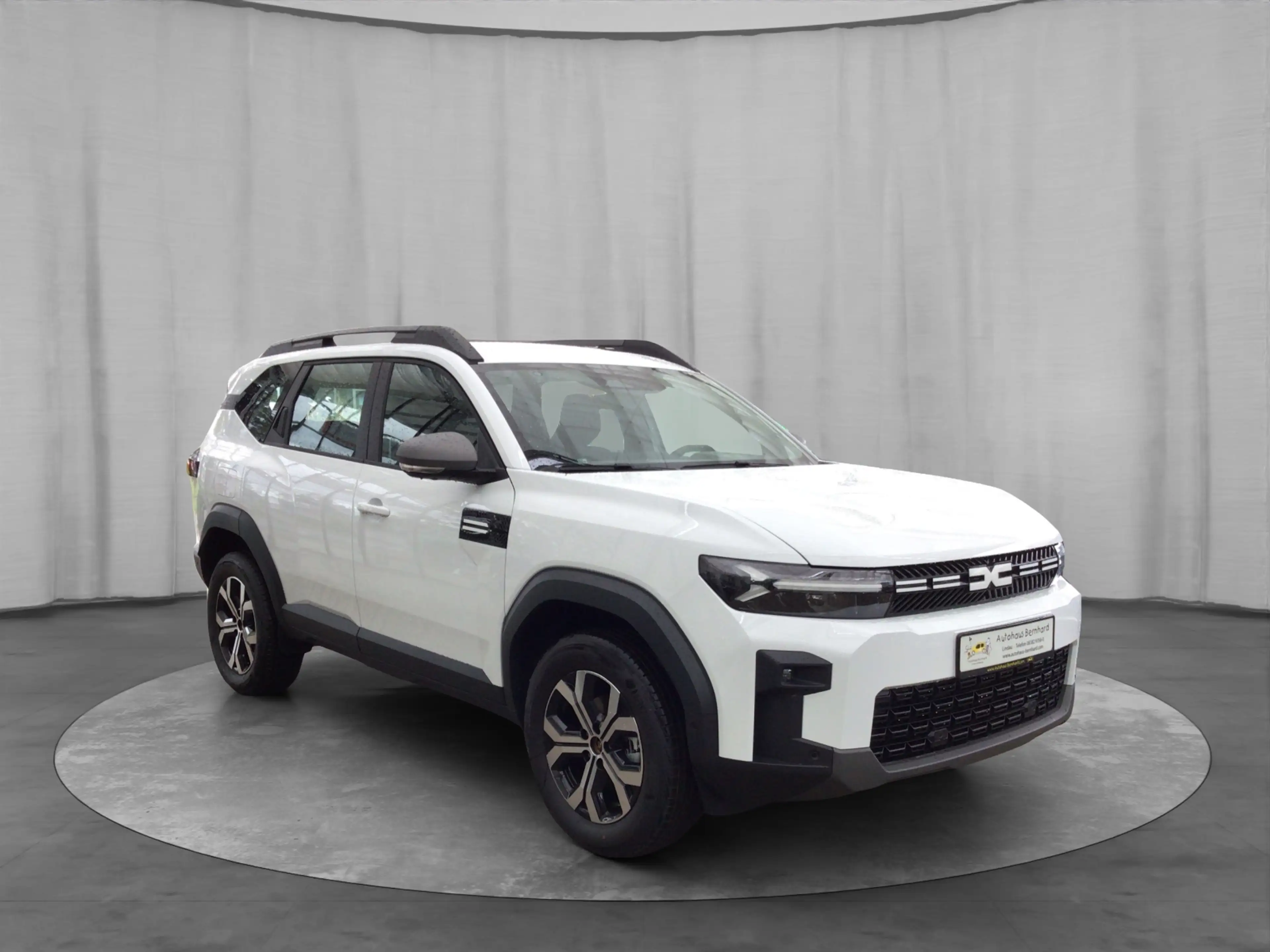 Dacia Bigster TCe 140 Mild Hybrid Expression — photo 8