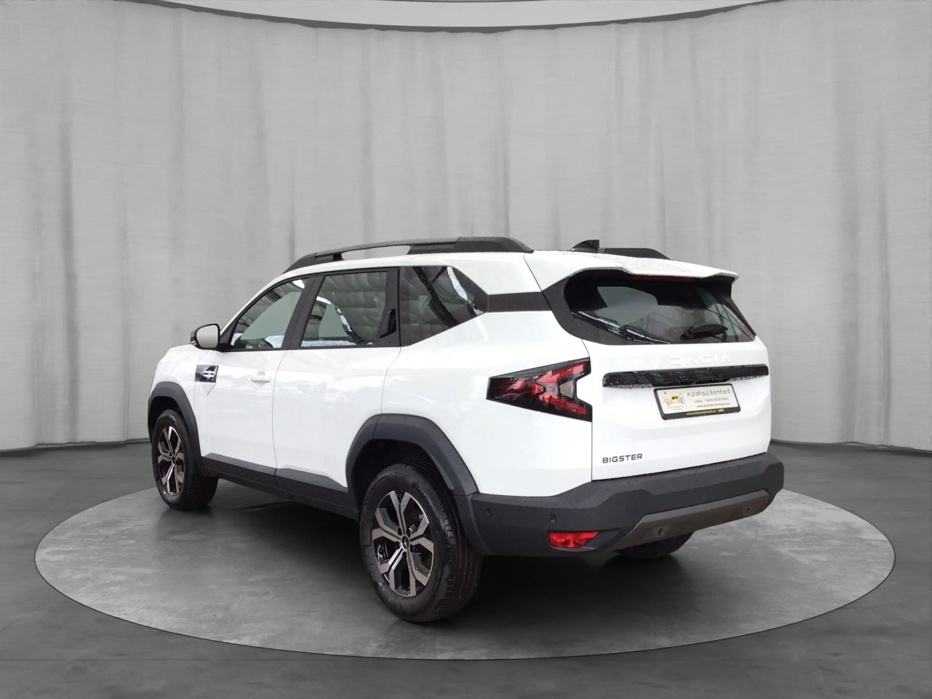 Dacia Bigster TCe 140 Mild Hybrid Expression — photo 3