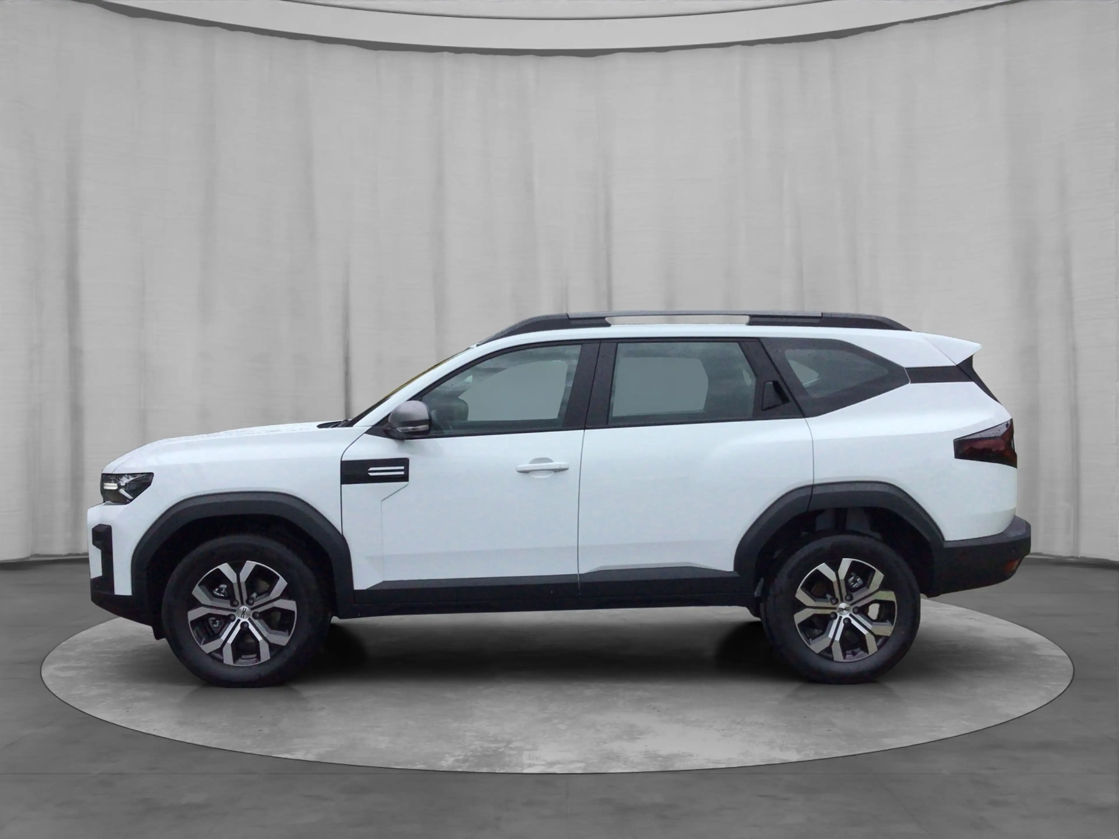 Dacia Bigster TCe 140 Mild Hybrid Expression — photo 2