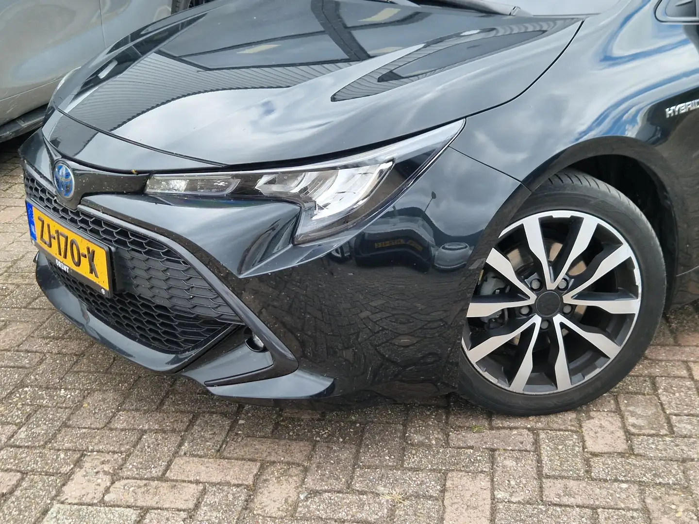 Toyota Corolla 1.8 Hybrid First Edition Noir - 2