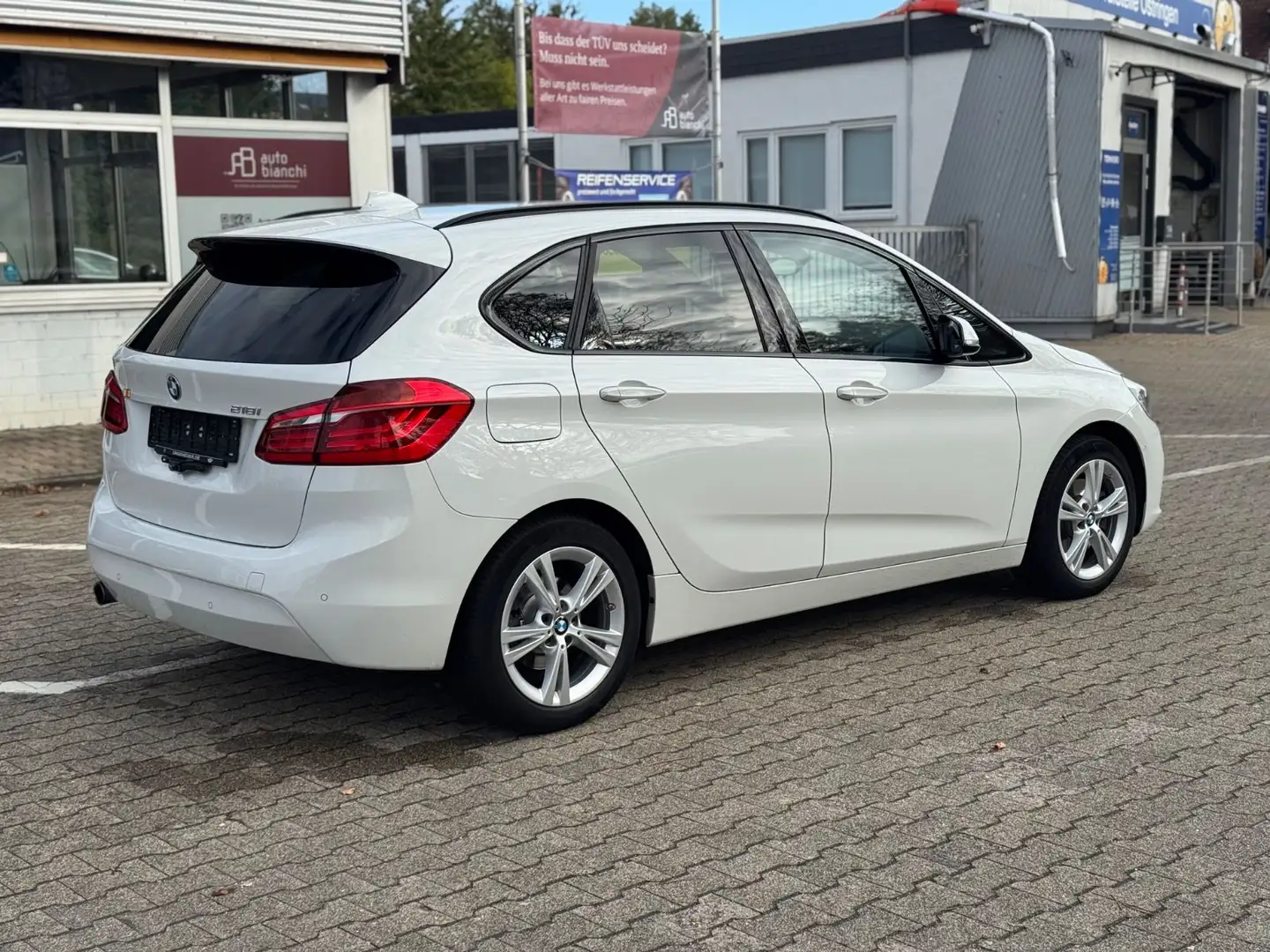 BMW 218 2 Active Tourer 218 I Advantage *1. Hand *Navi Weiß - 2