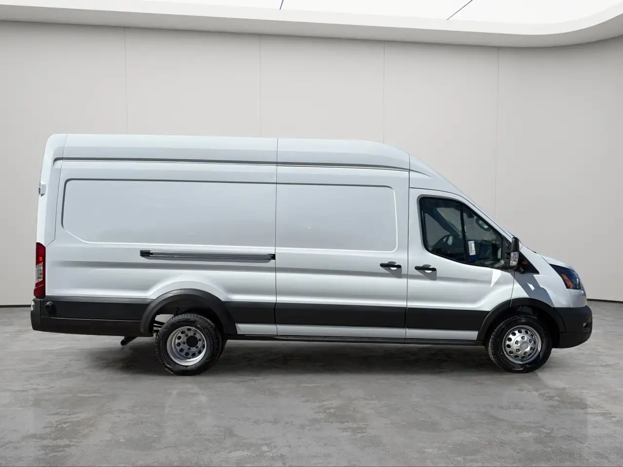 Ford Transit Cargo Van снимка Ford Transit Cargo Van