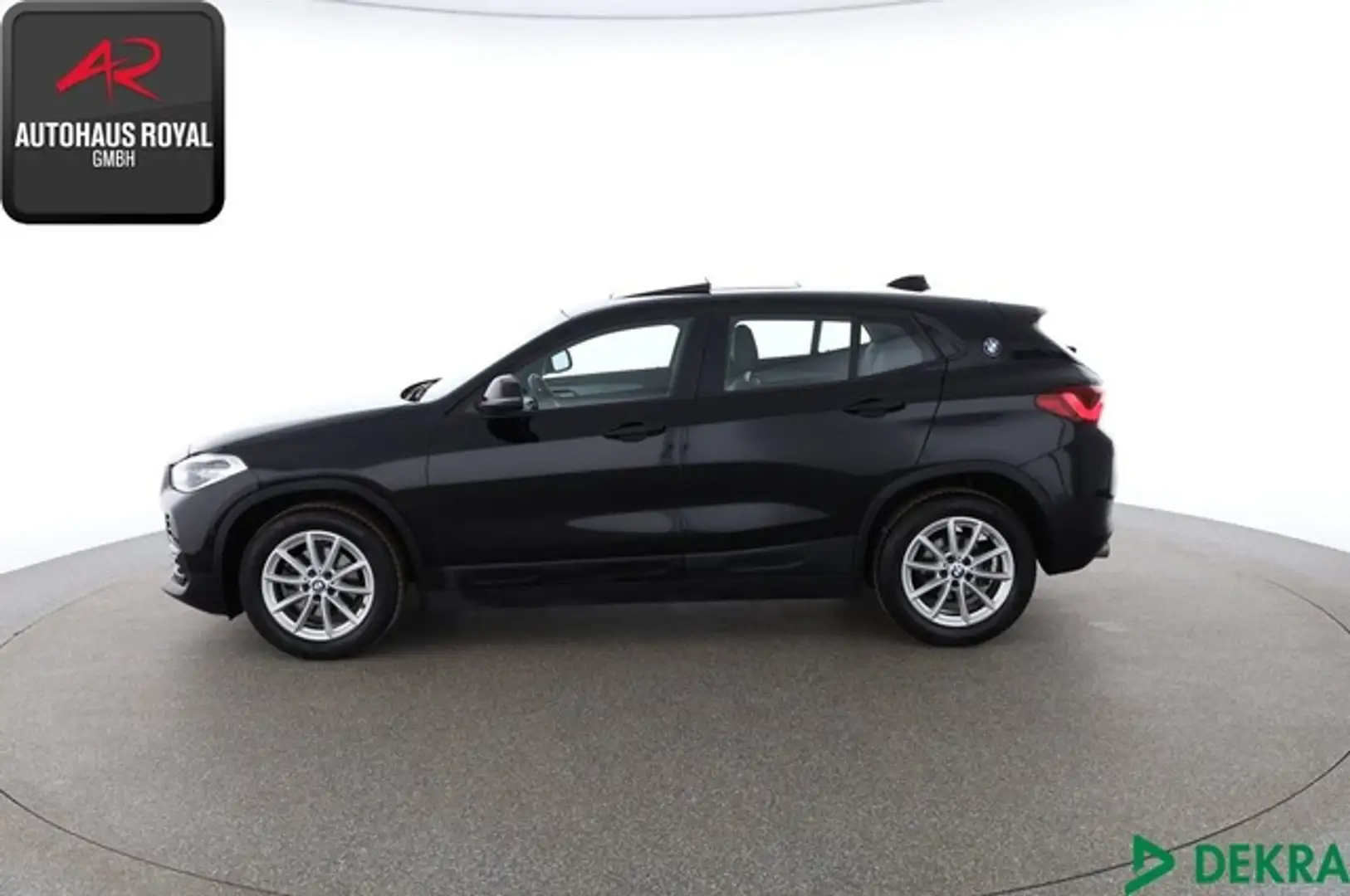 BMW X2 sDrive18i ADVANTAGE PANORAMA,SCHECKHEFT,NAVI Black - 2