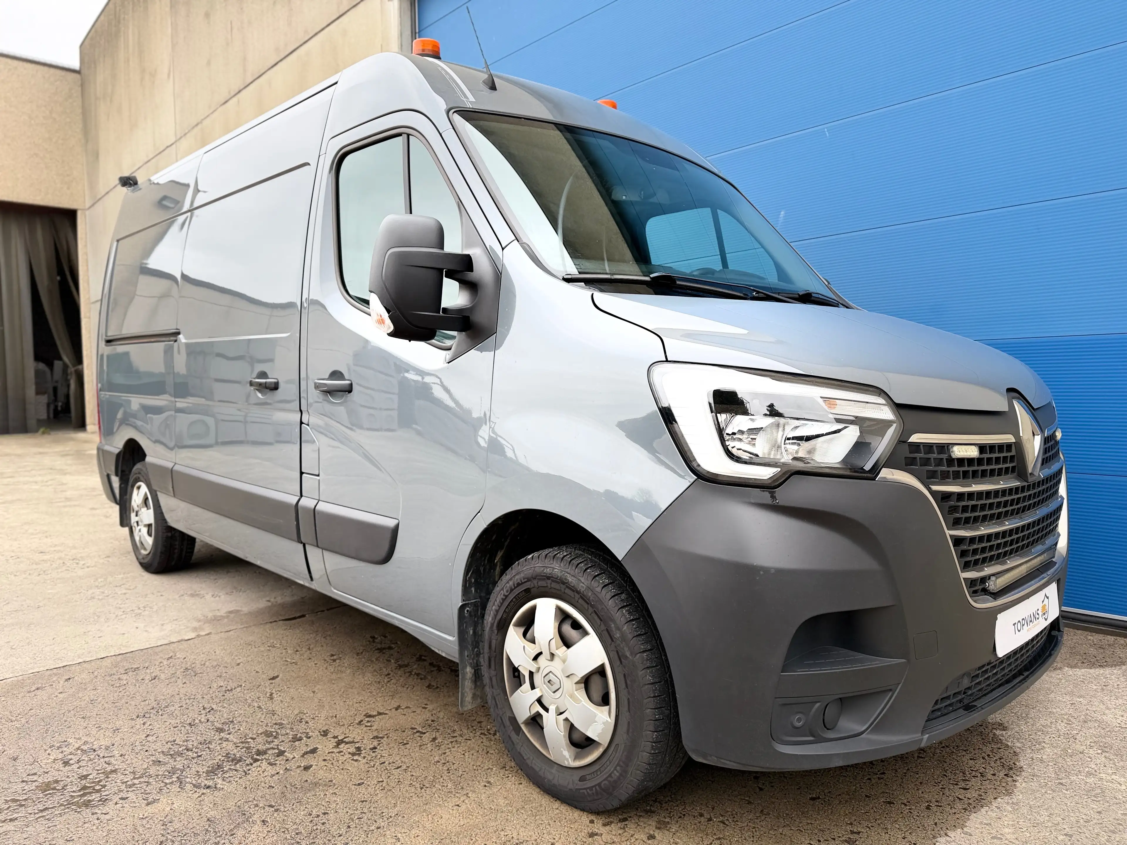 Renault Master 2.3 CDi L2H2 - 180pk - Automaat - Trekhaak (€15.579 ex btw)