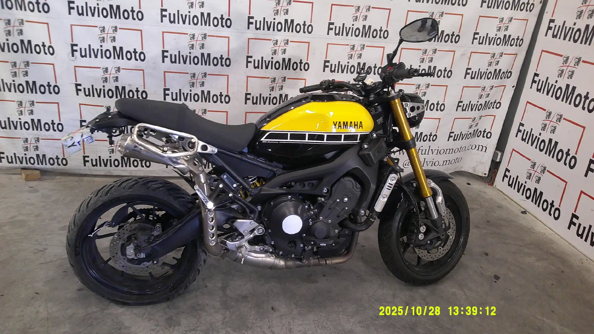 Yamaha XSR 900 - 1