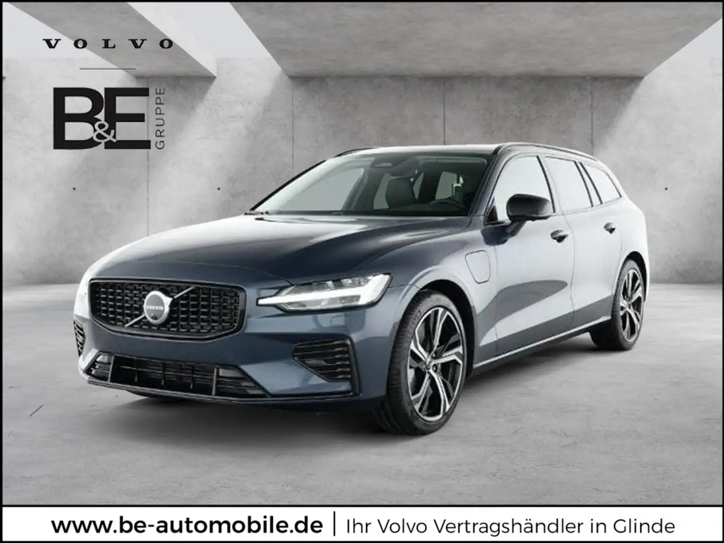 Volvo V60 T6 Plus Dark Recharge Plug-In Hybrid AWD Blau - 1