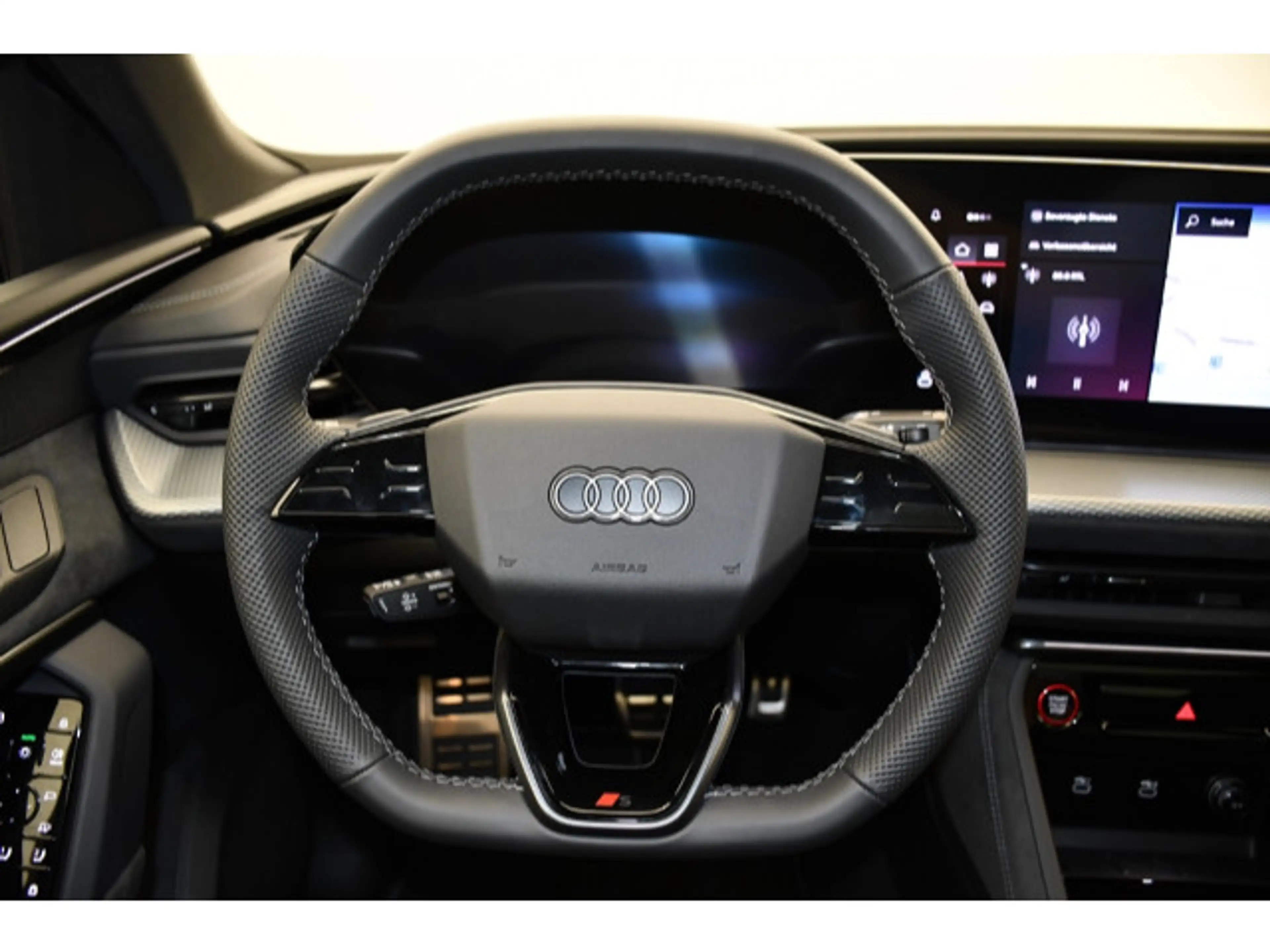 Audi SQ5 TFSI S tronic — photo 6