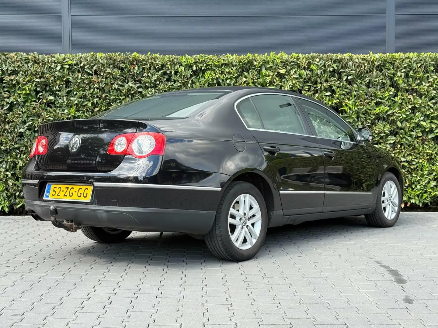 Volkswagen Passat 2.0 TFSI HIGHLINE, CRUISE, ECC-AIRCO, NAVIGATIE, S Noir - 2