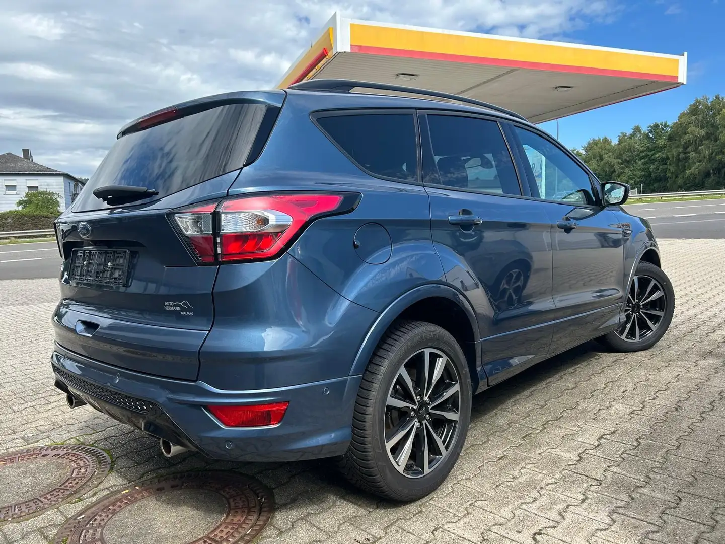 Ford Kuga 1.5 EcoBoost ST-line Topzustand Blau - 2