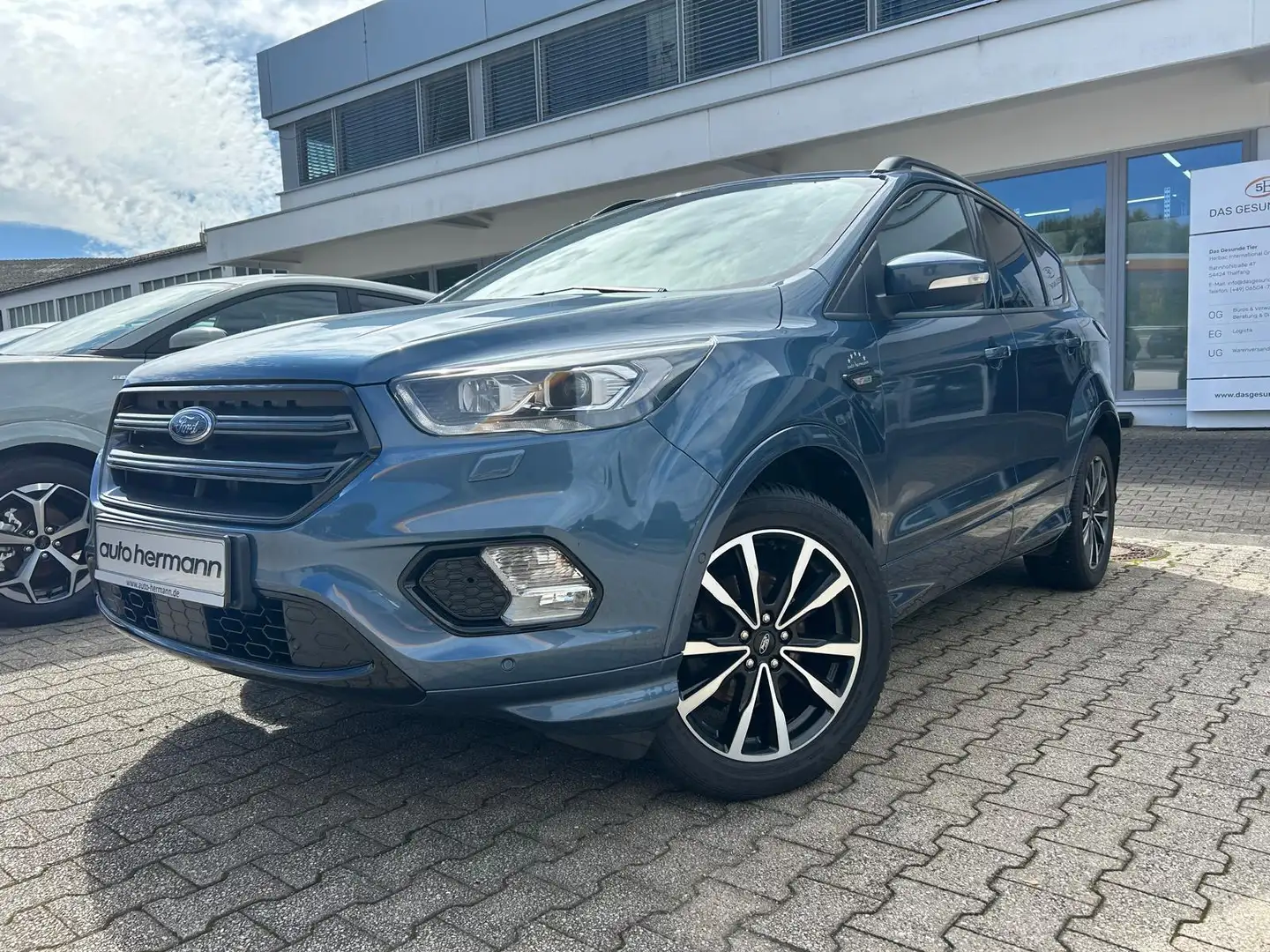 Ford Kuga 1.5 EcoBoost ST-line Topzustand Blau - 1