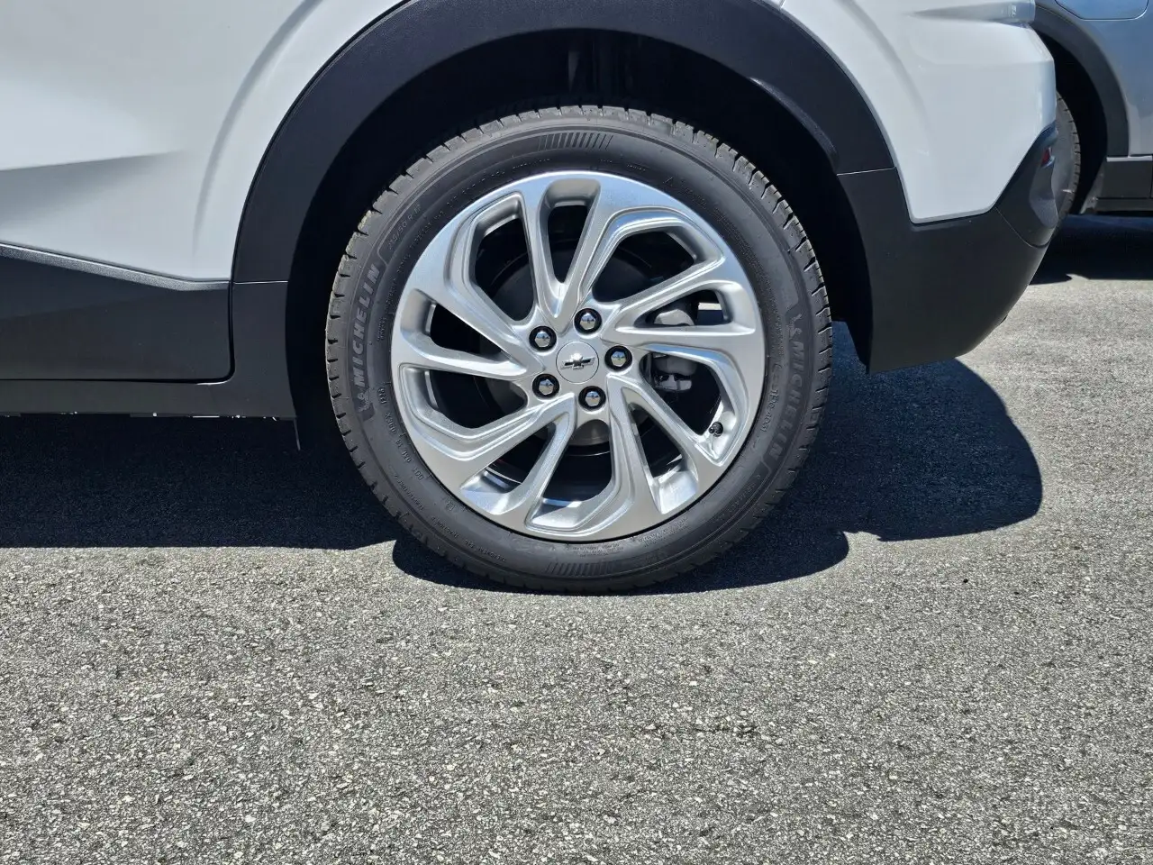Chevrolet Bolt снимка Chevrolet Bolt