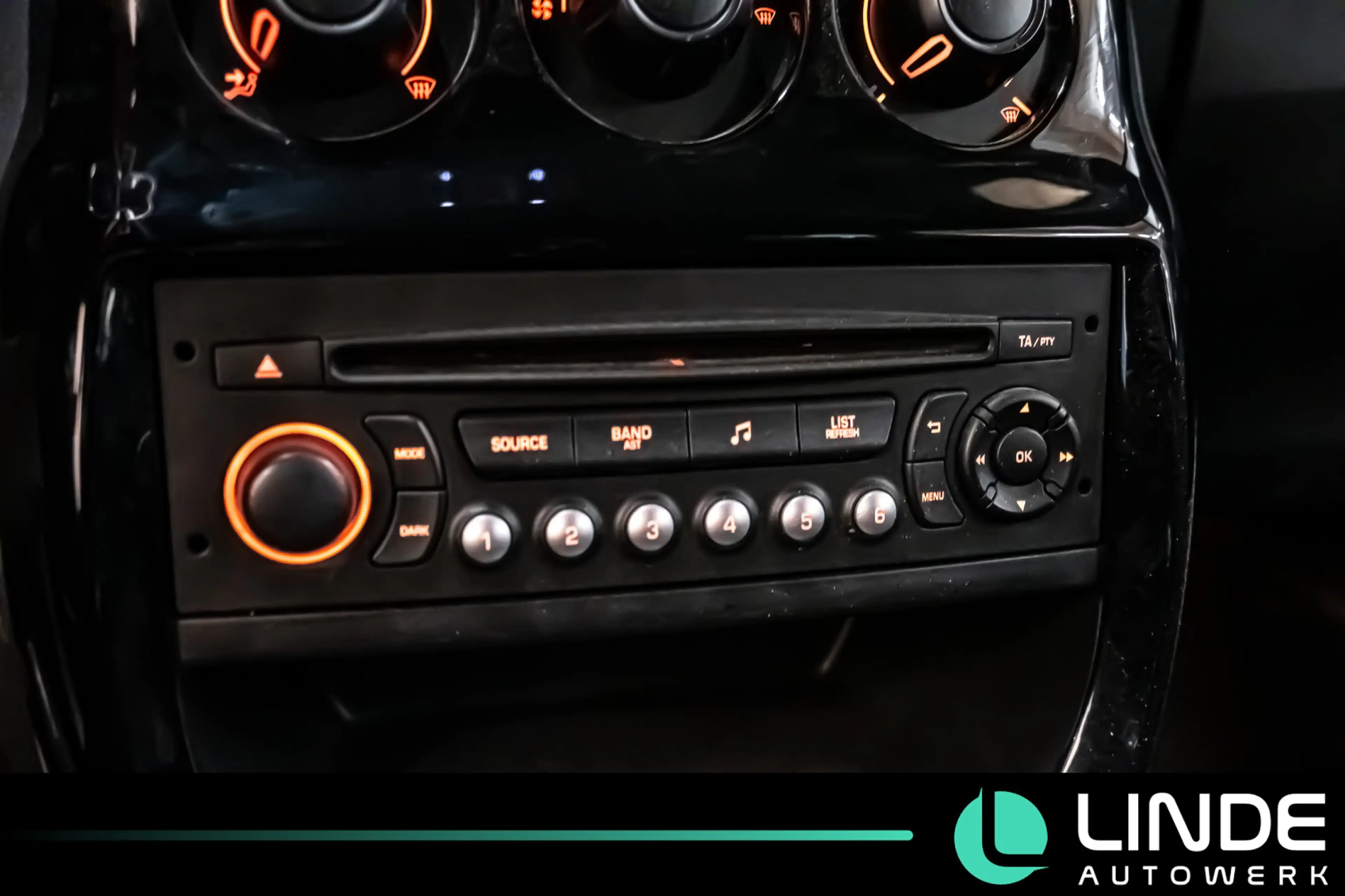 Citroen DS3 SO CHIC CABRIO TEMPOMAT|KLIMA|RADIO|PDC|17 — photo 15