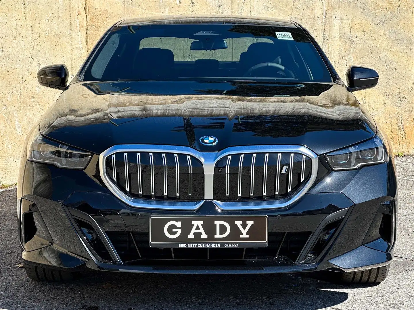BMW i5 xDrive40 Schwarz - 2