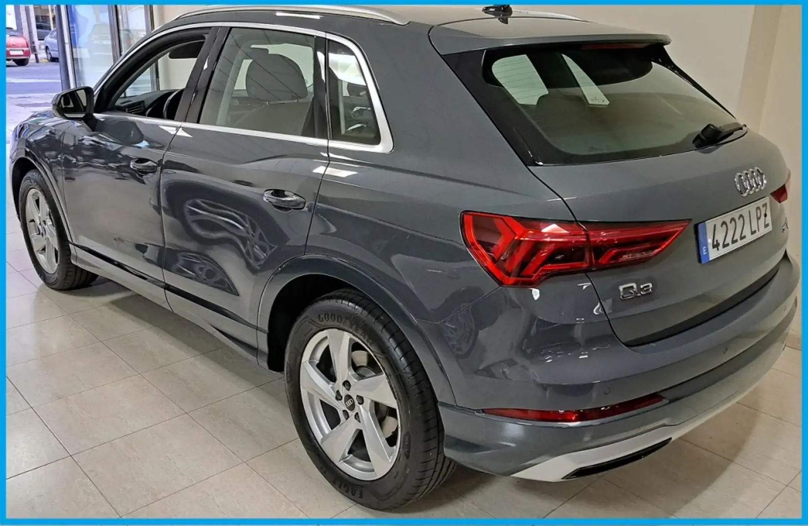 Audi Q3 35 TFSI Advanced Gris - 2