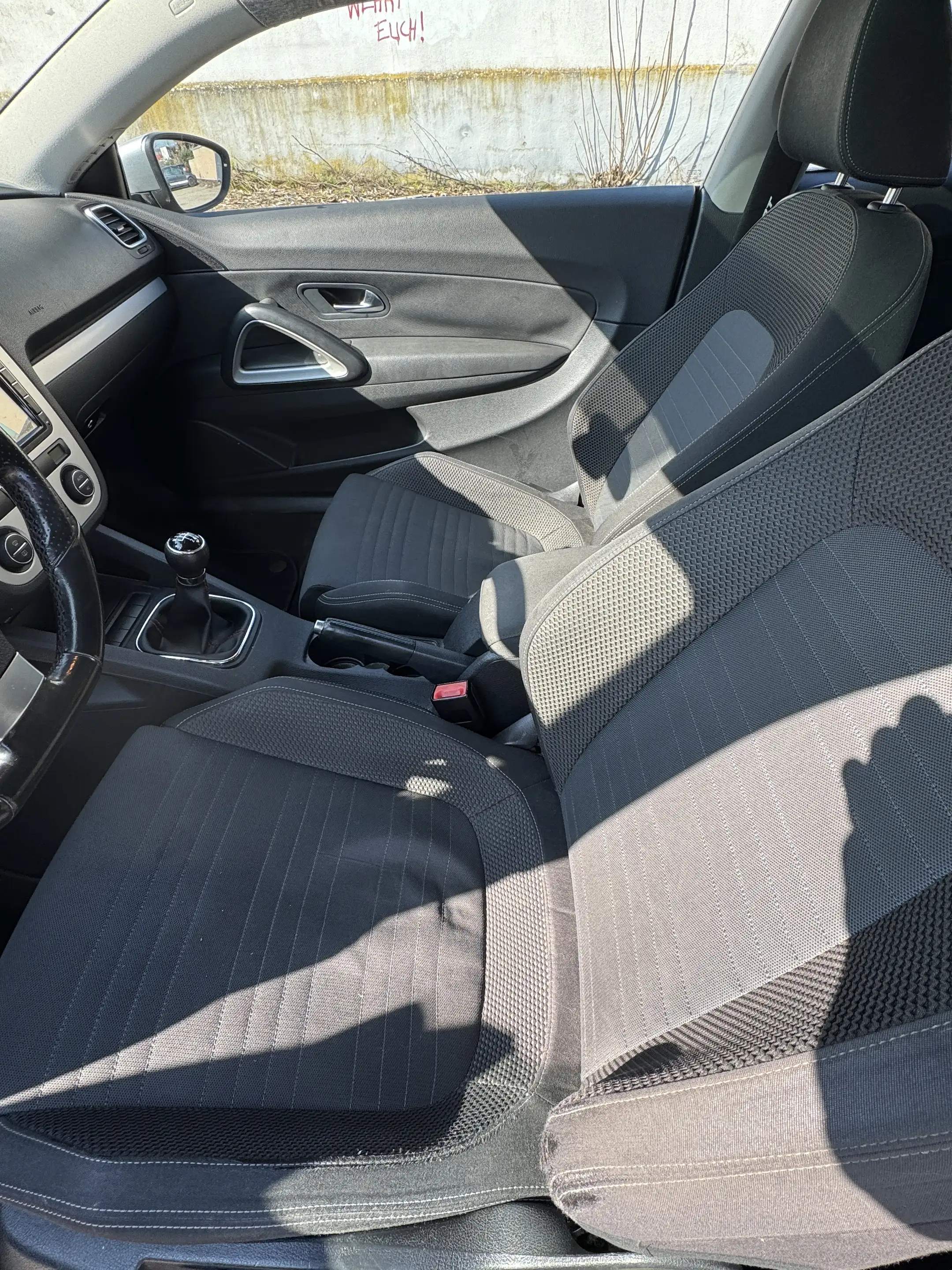 Volkswagen Scirocco 1.4 TSI 118 kW — photo 8