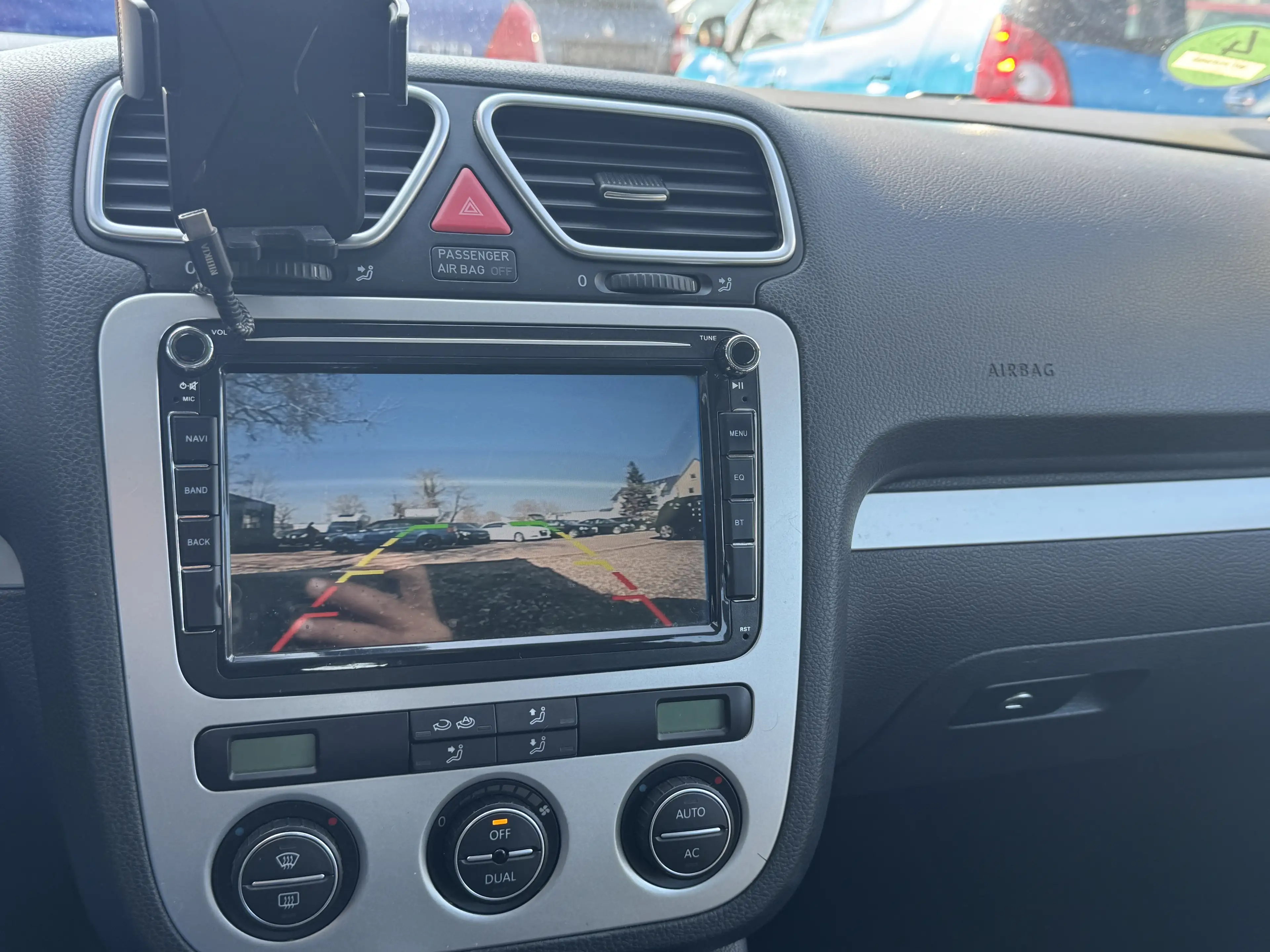 Volkswagen Scirocco 1.4 TSI 118 kW — photo 15