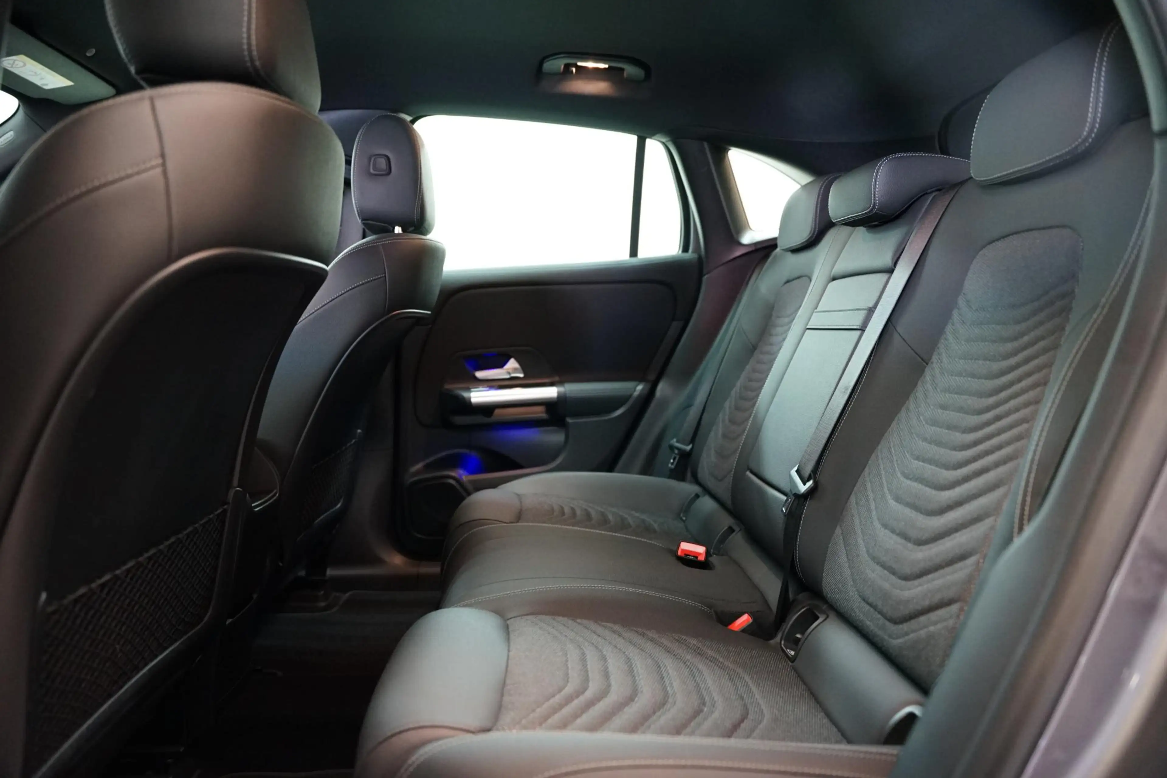 Mercedes-Benz EQA 250 EQA 250+ Essential Line LIMITED — photo 9