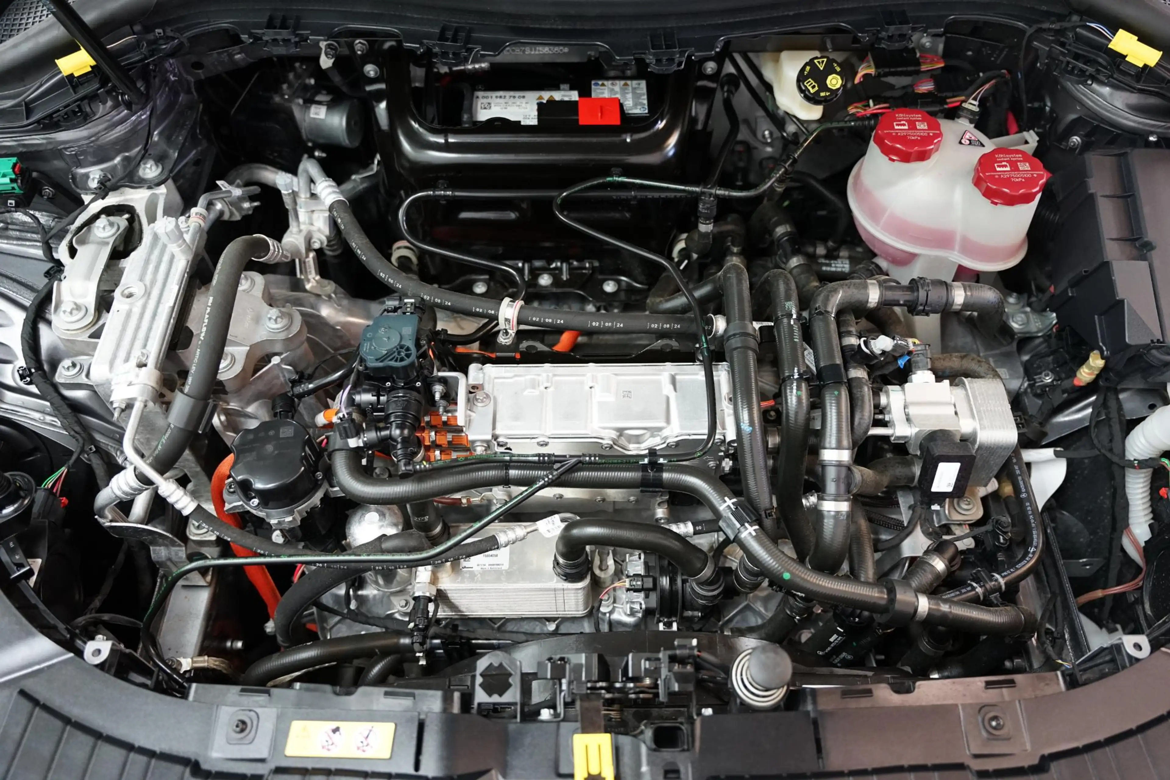 Mercedes-Benz EQA 250 EQA 250+ Essential Line LIMITED — photo 15