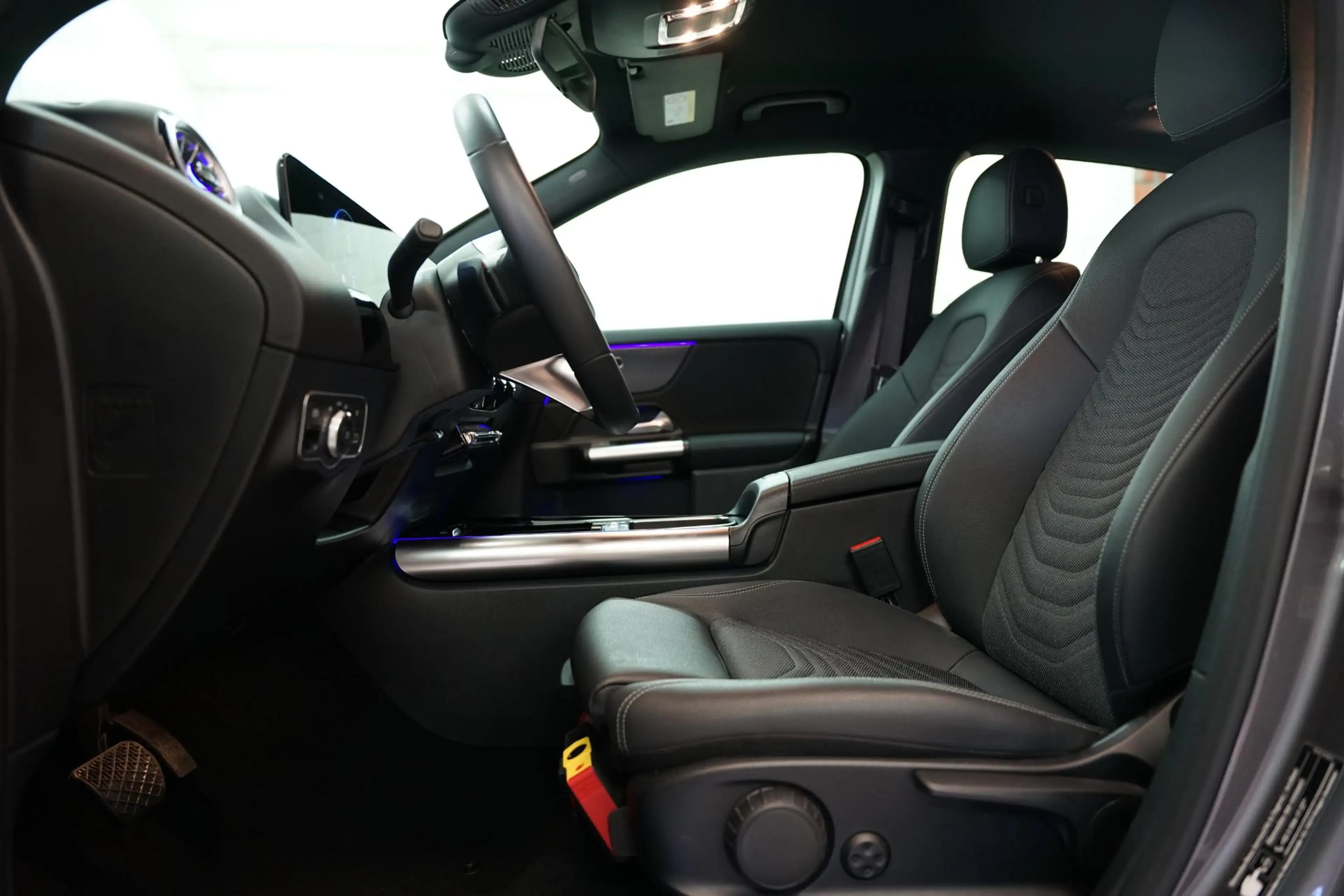 Mercedes-Benz EQA 250 EQA 250+ Essential Line LIMITED — photo 13