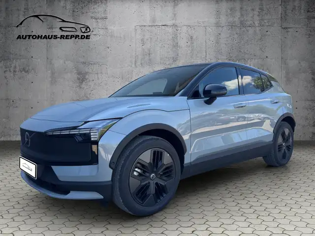 Volvo EX30 Cross Country Twin Motor Performance Ultra AWD