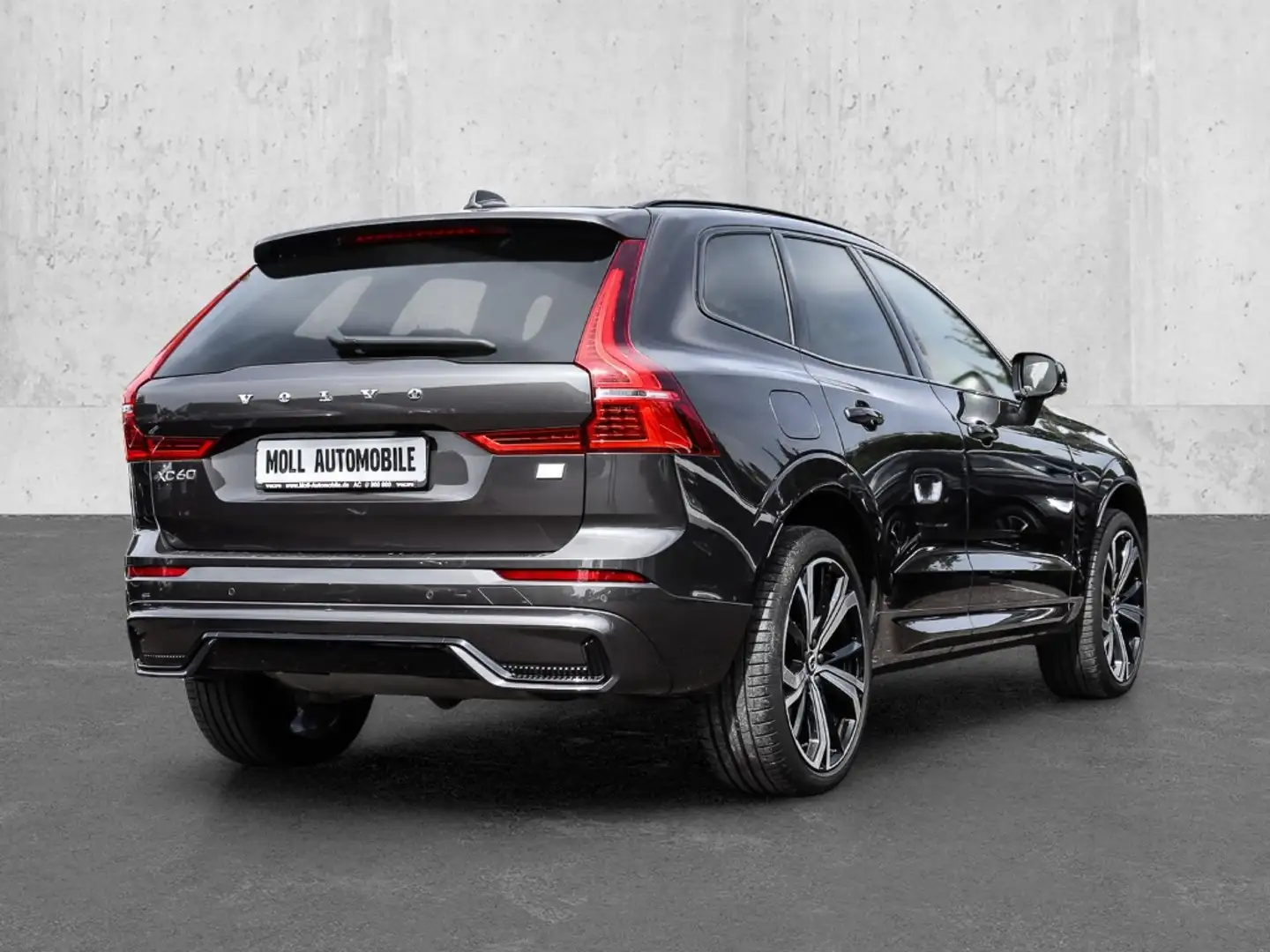 Volvo XC60 R Design Recharge Plug-In Hybrid AWD T8 Twin Engin Сірий - 2