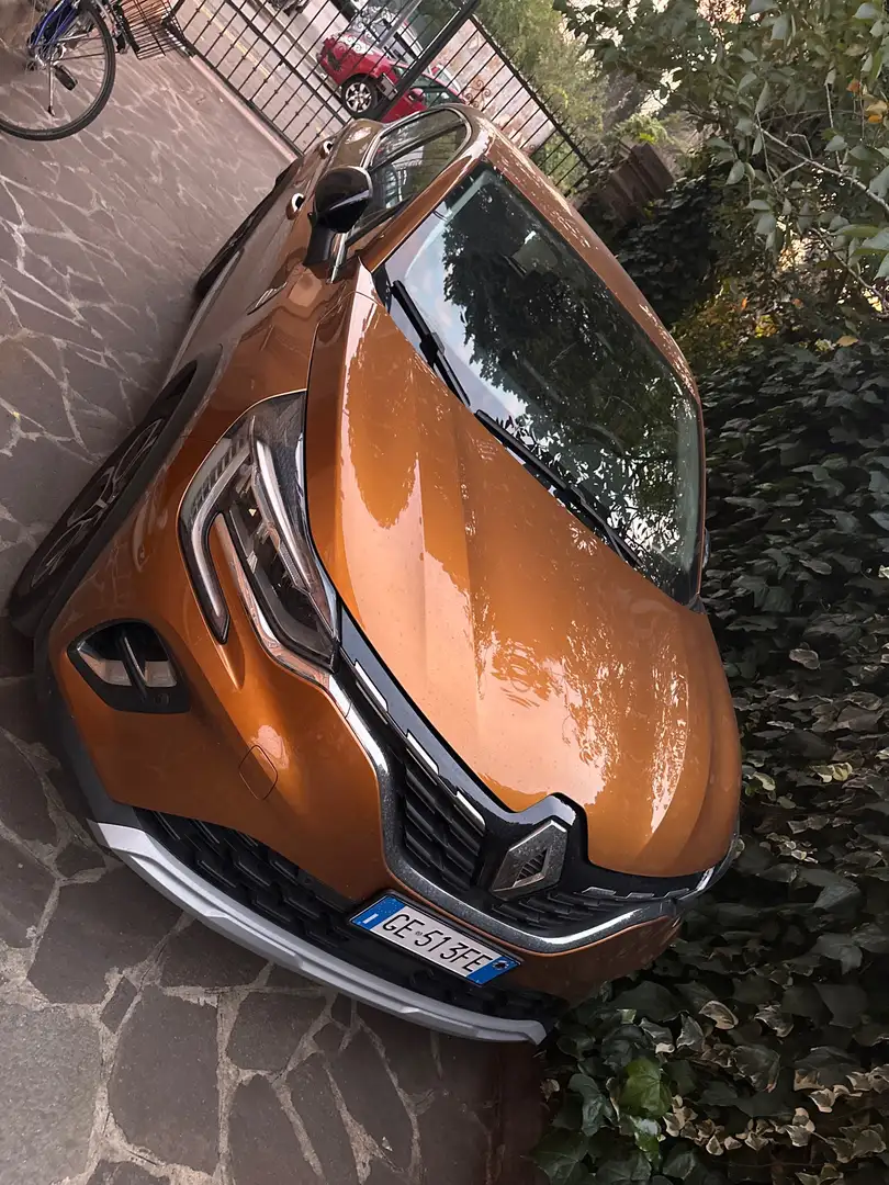 Renault Captur 1.6 E-Tech phev Intens 160cv auto Arancione - 1