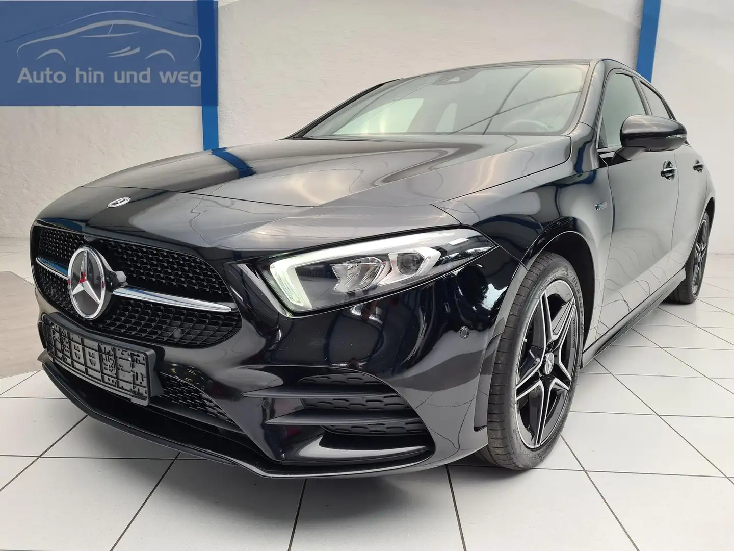 Mercedes-Benz A 250 e AMG Line | Ambiente | AHK | LED | NAVI Noir - 1