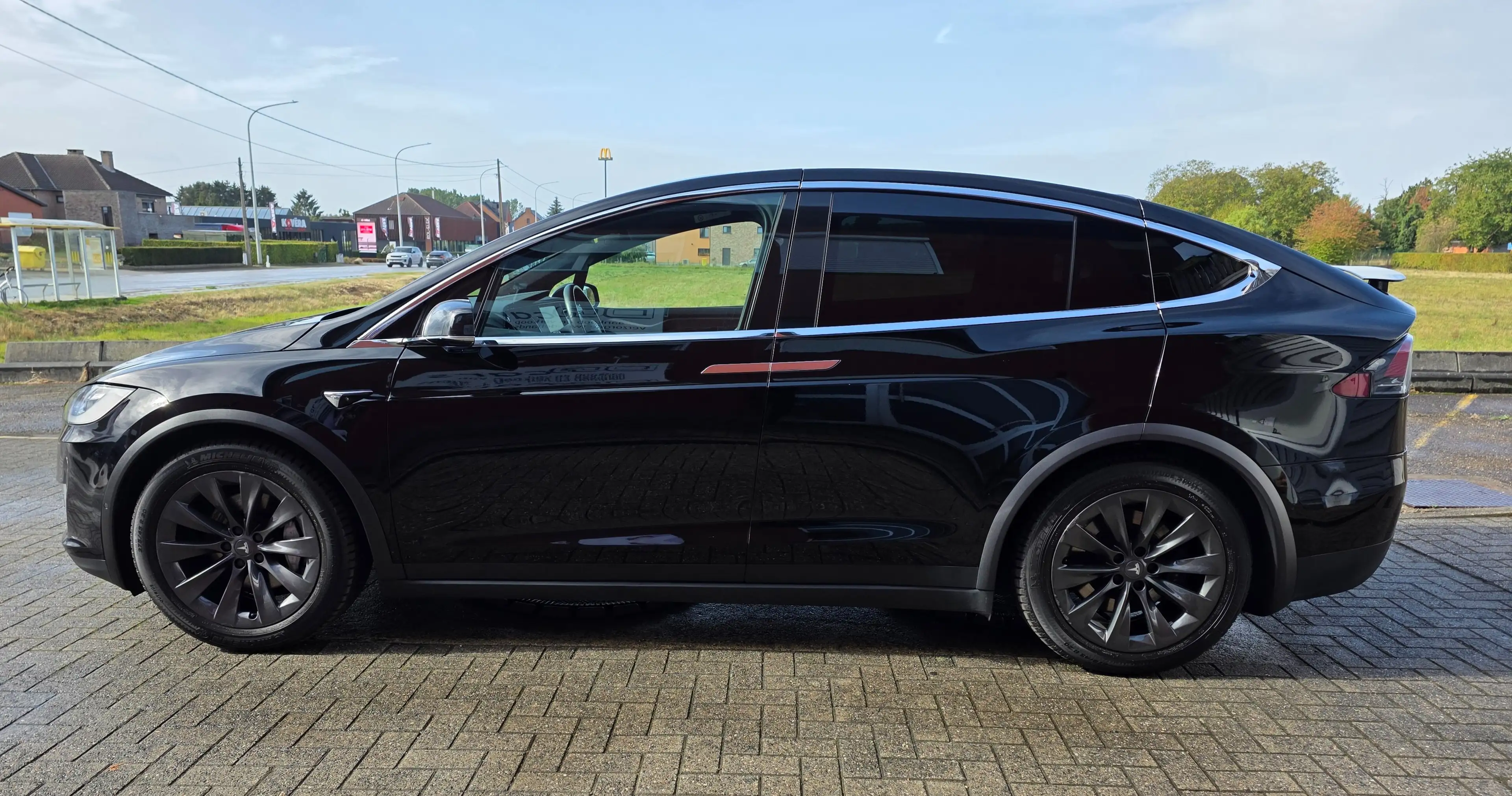 Tesla Model X Model X Dual Motor Long Range — photo 8
