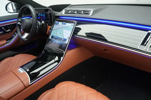 Mercedes-Benz E view 7