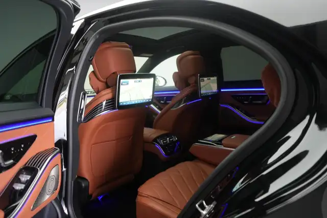 Mercedes-Benz E view 13