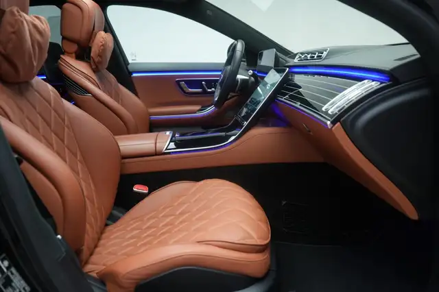 Mercedes-Benz E view 6