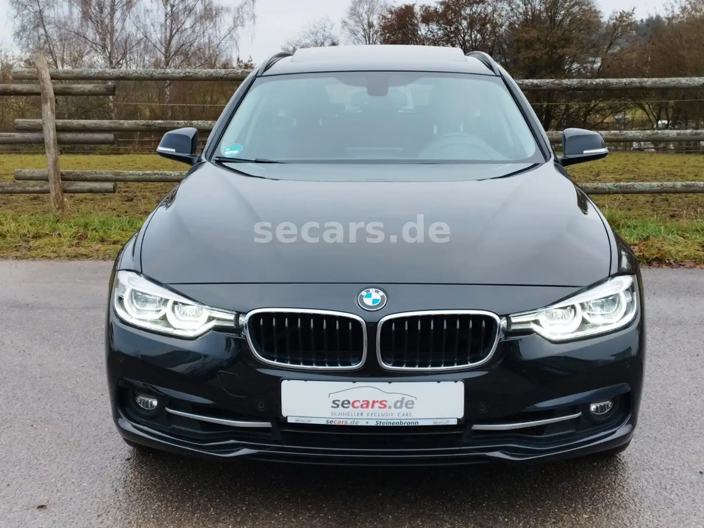 BMW 320 i Tour SportL SAG NavPro AHK Pano 18" FLA LED Schwarz - 2