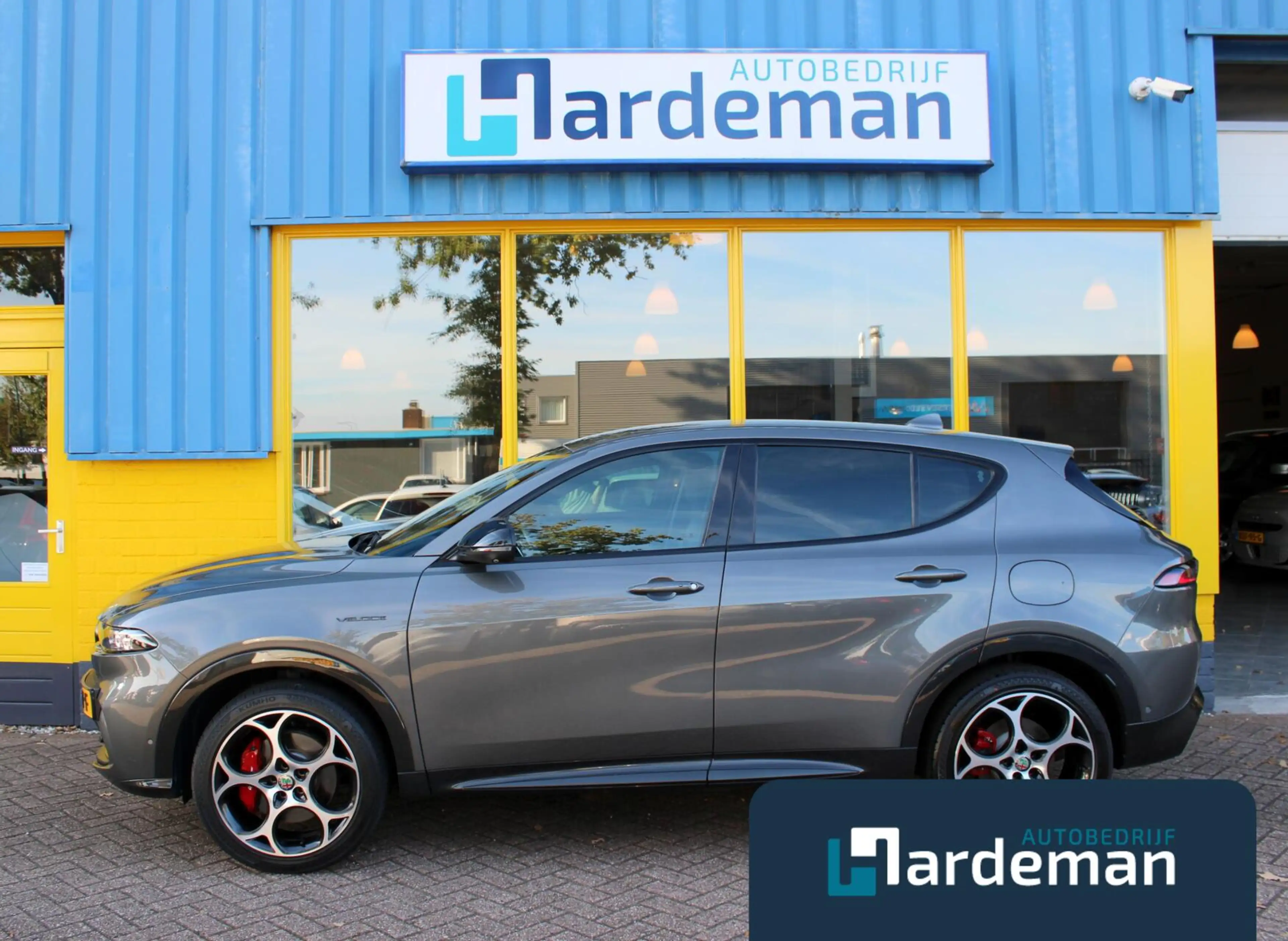 Alfa Romeo Tonale 1.3T PHEV Q4 Veloce H/K Leder 360 — photo 4