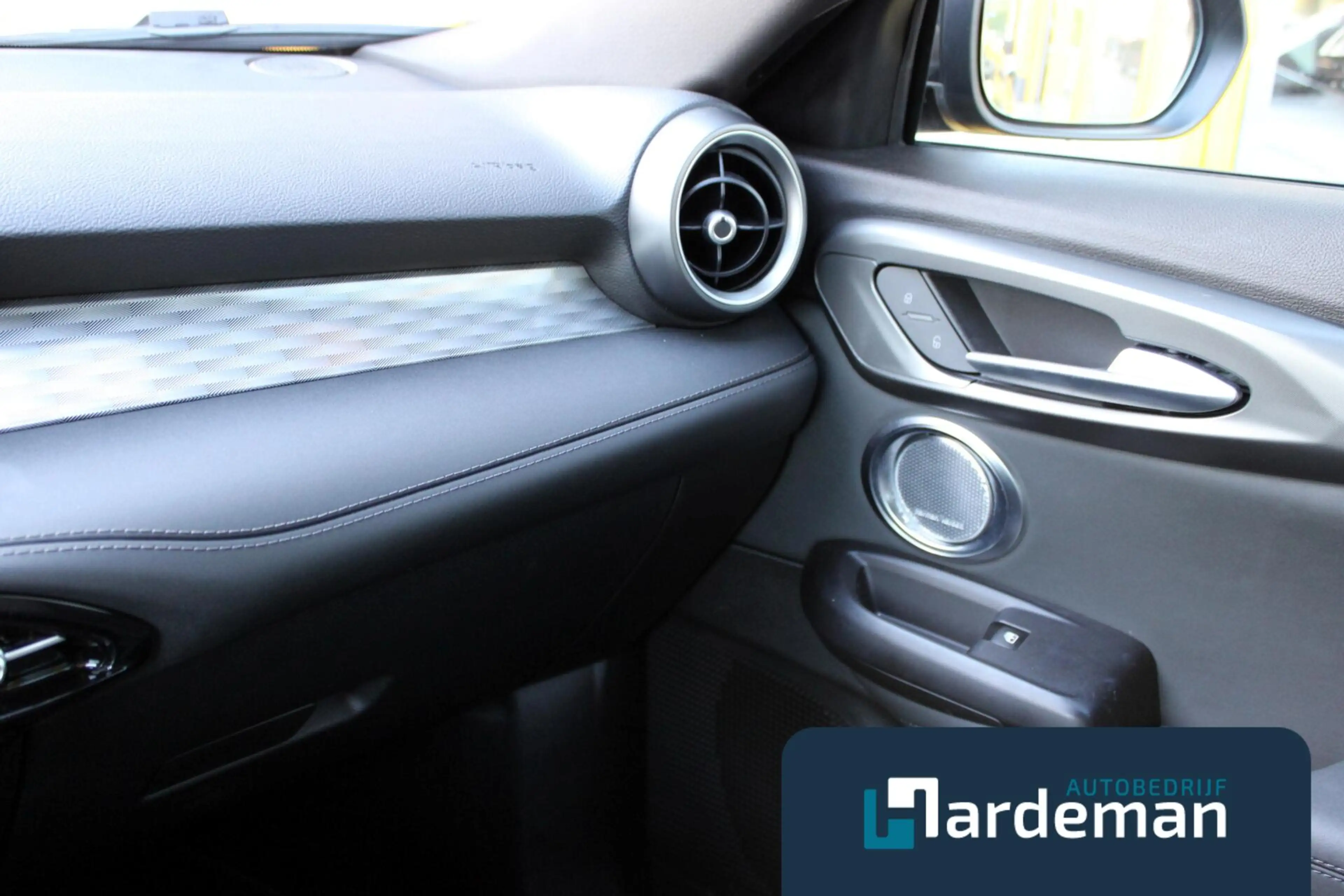 Alfa Romeo Tonale 1.3T PHEV Q4 Veloce H/K Leder 360 — photo 11