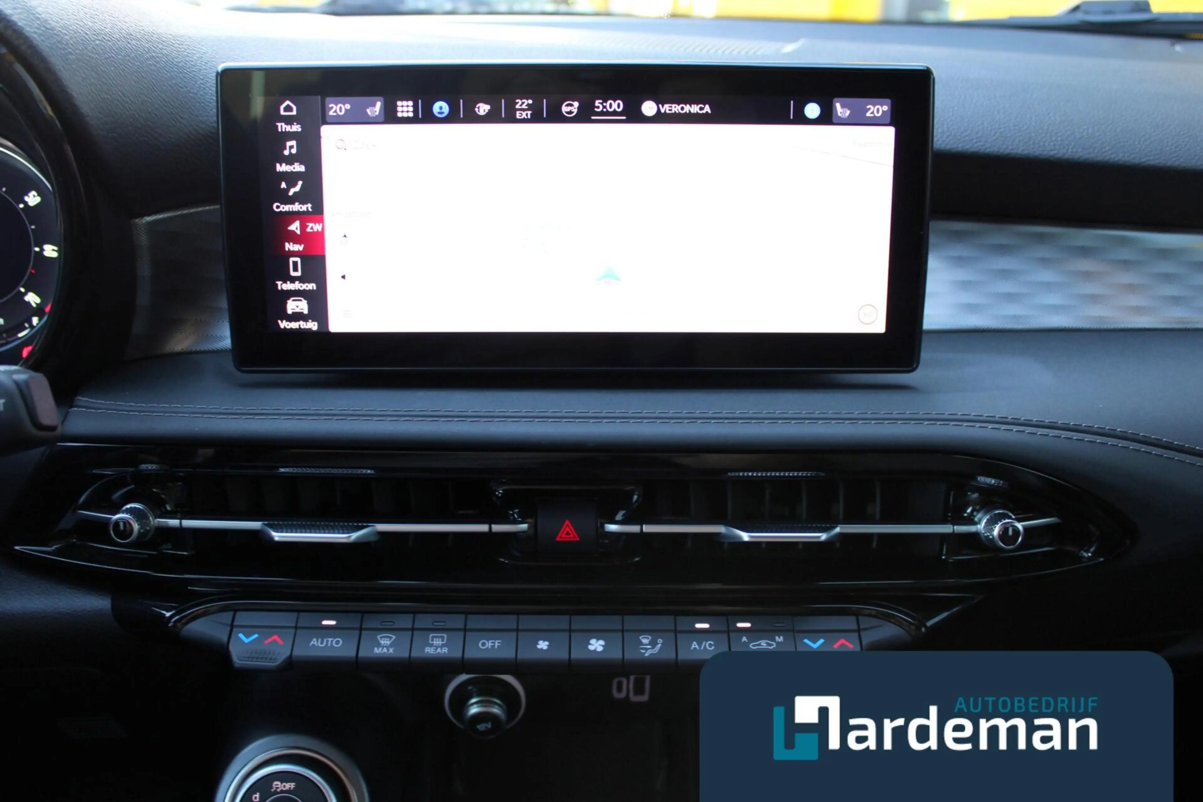 Alfa Romeo Tonale 1.3T PHEV Q4 Veloce H/K Leder 360 — photo 12