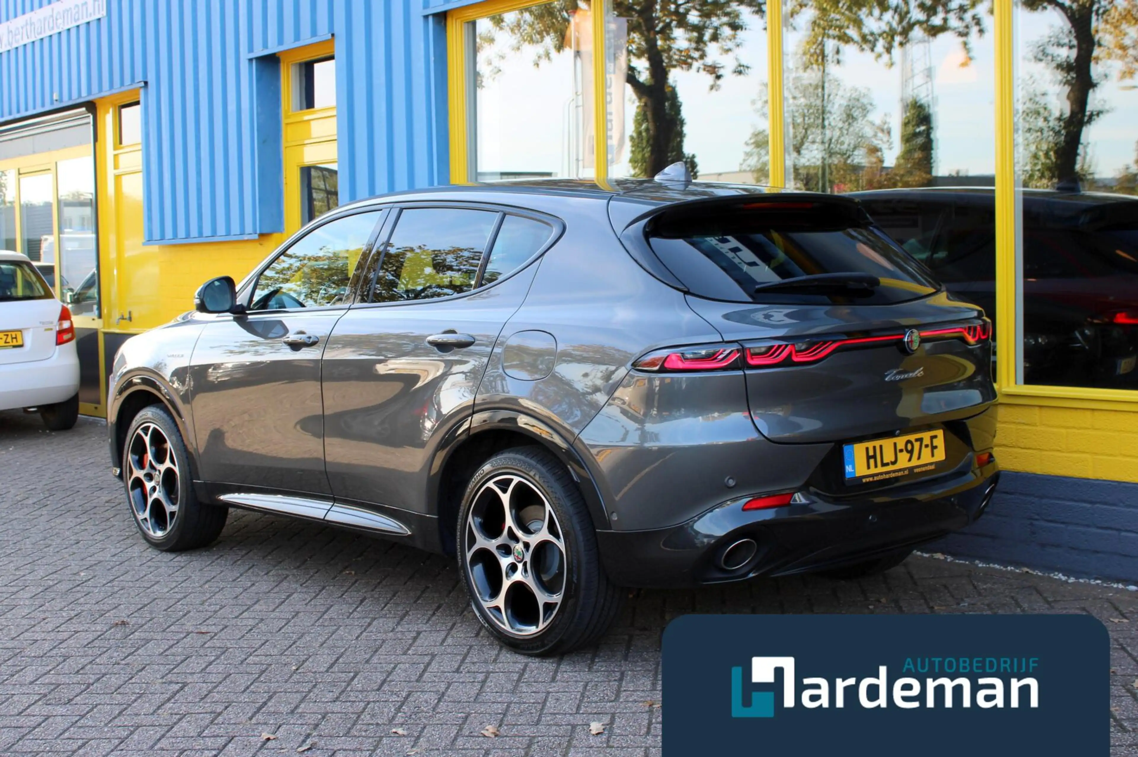 Alfa Romeo Tonale 1.3T PHEV Q4 Veloce H/K Leder 360 — photo 6