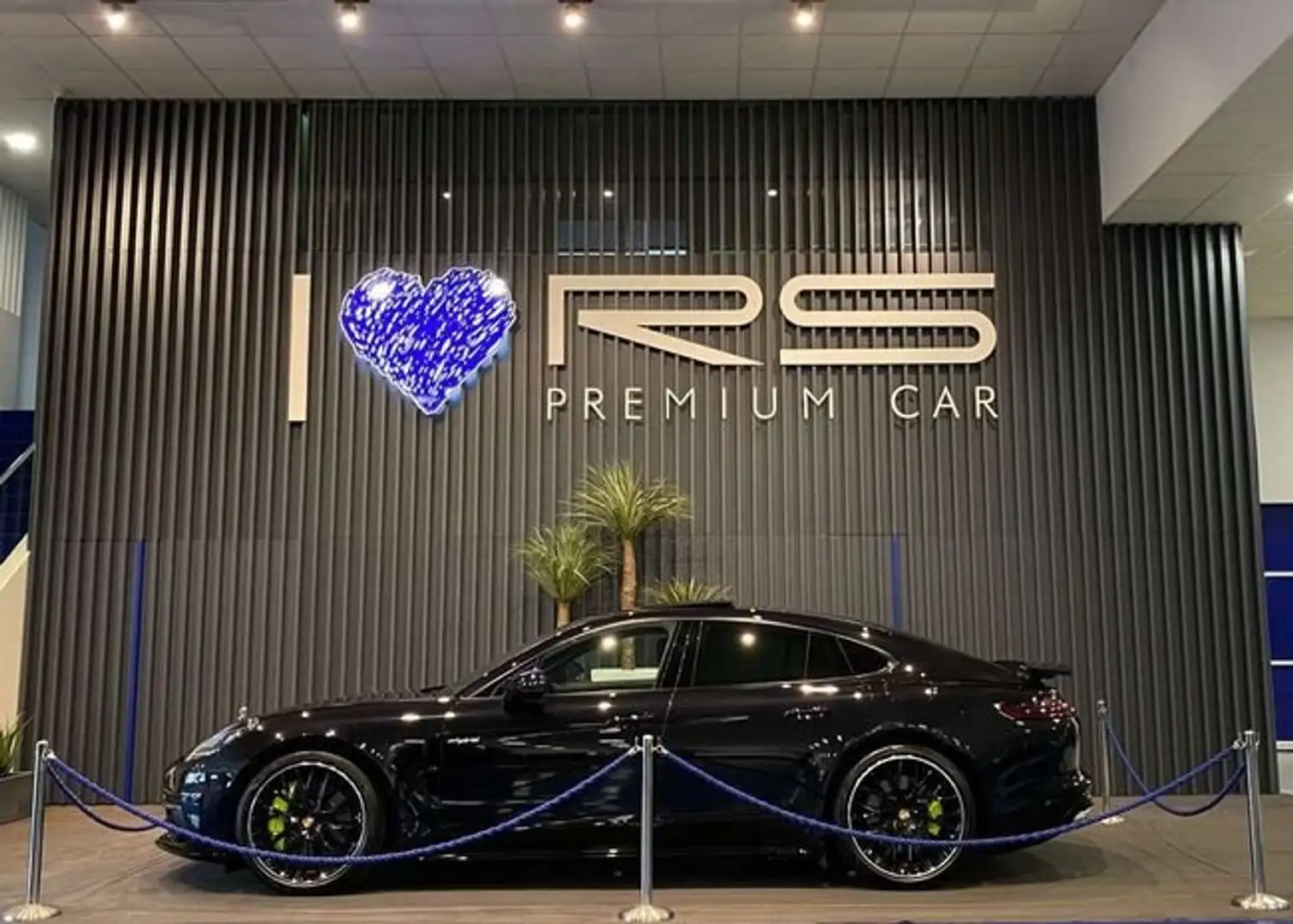Porsche Panamera 4 e-Hybrid Negro - 1