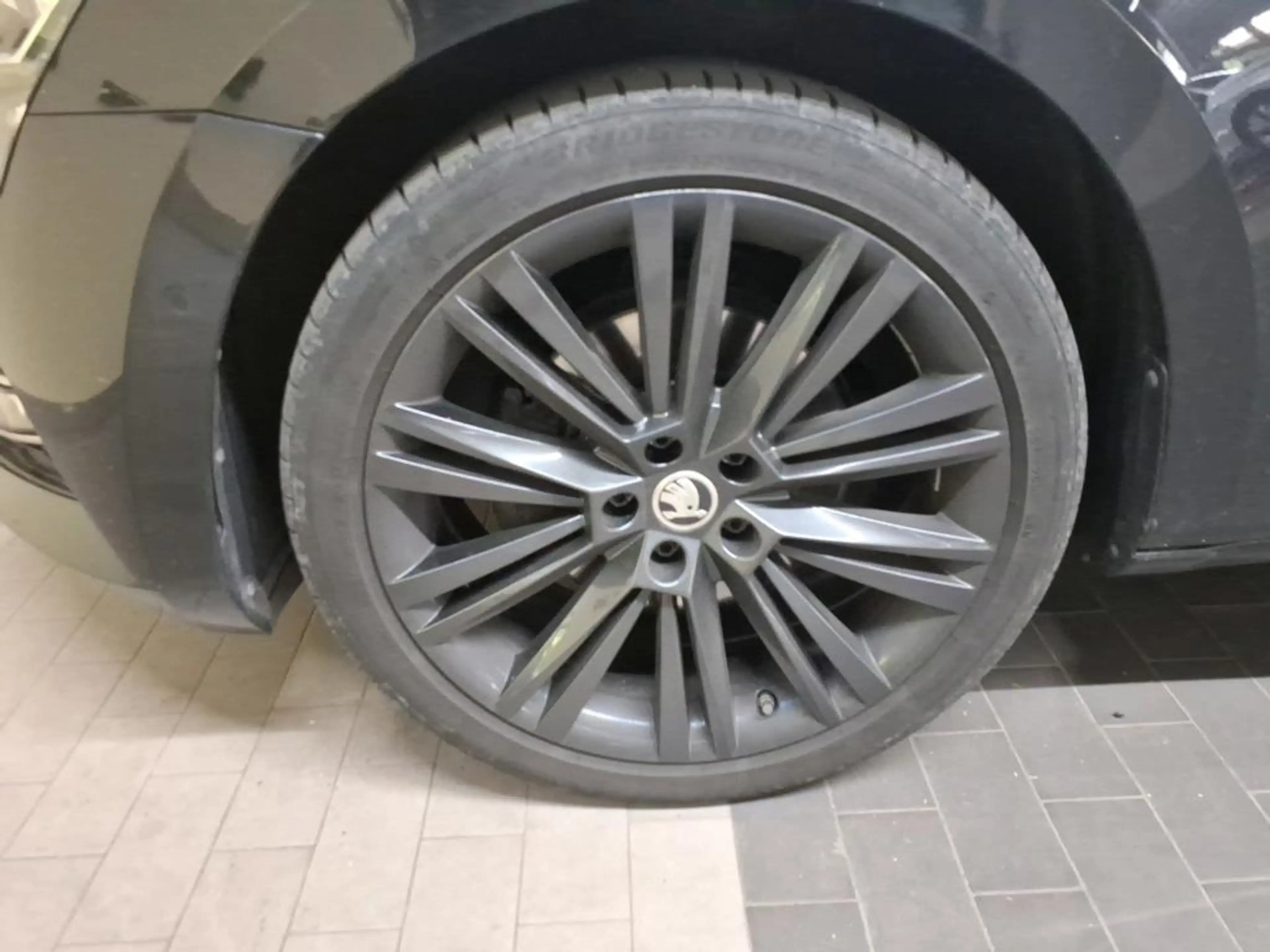 Skoda Superb Combi 2.0 TDI DSG STYLE +AHK +360° +MATRIX +ACC + — photo 4