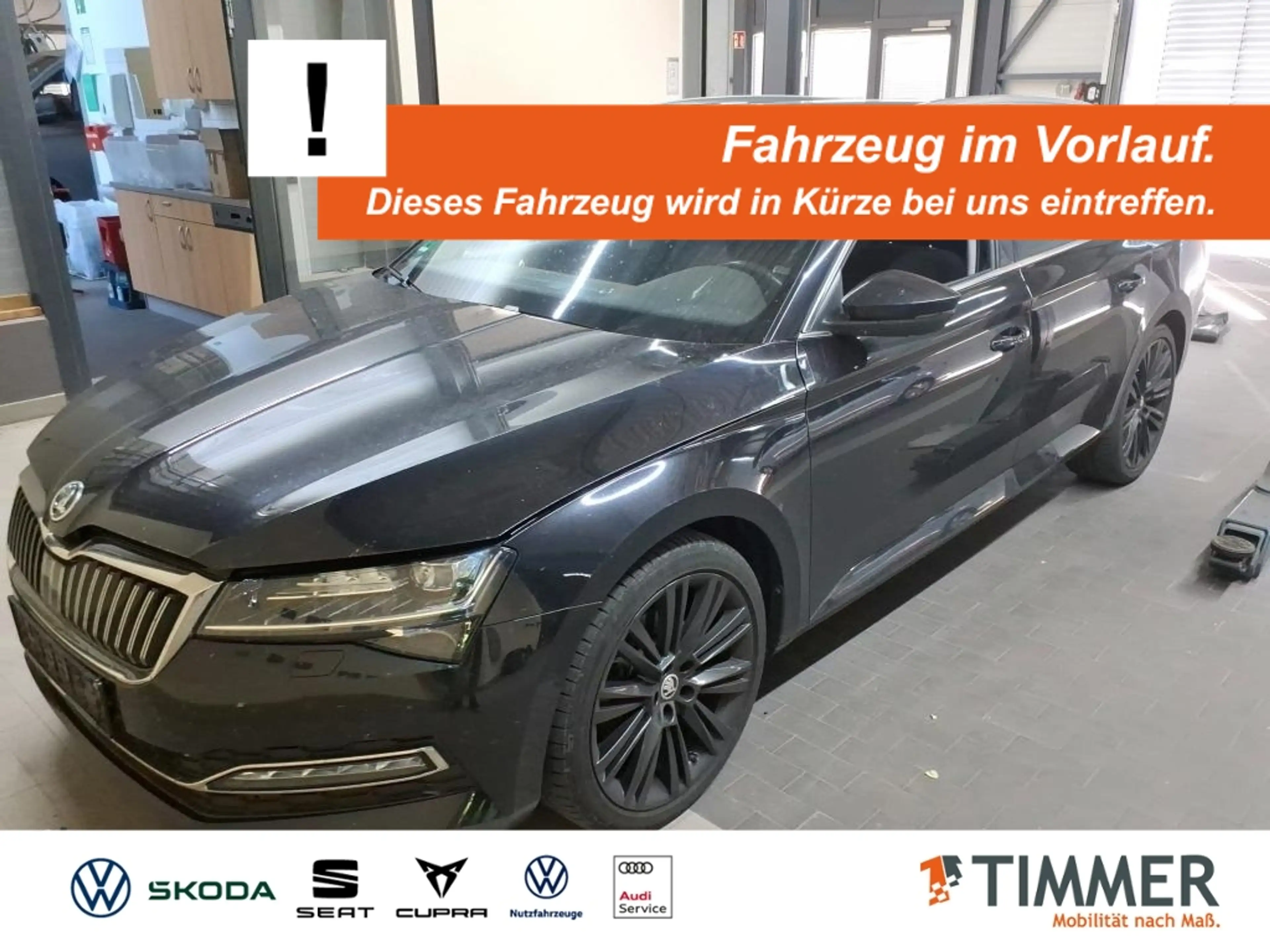 Skoda Superb Combi 2.0 TDI DSG STYLE +AHK +360° +MATRIX +ACC +