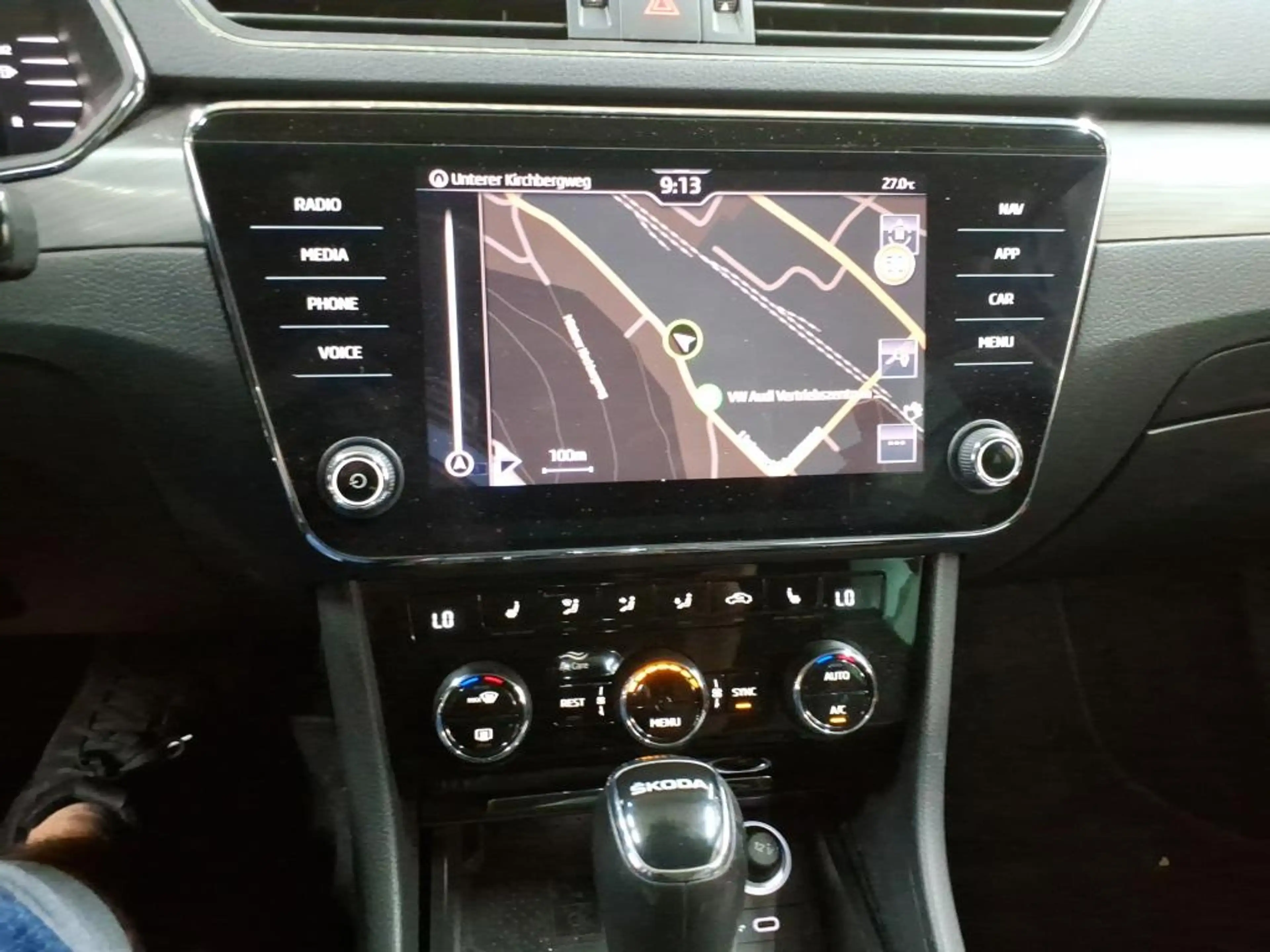 Skoda Superb Combi 2.0 TDI DSG STYLE +AHK +360° +MATRIX +ACC + — photo 8