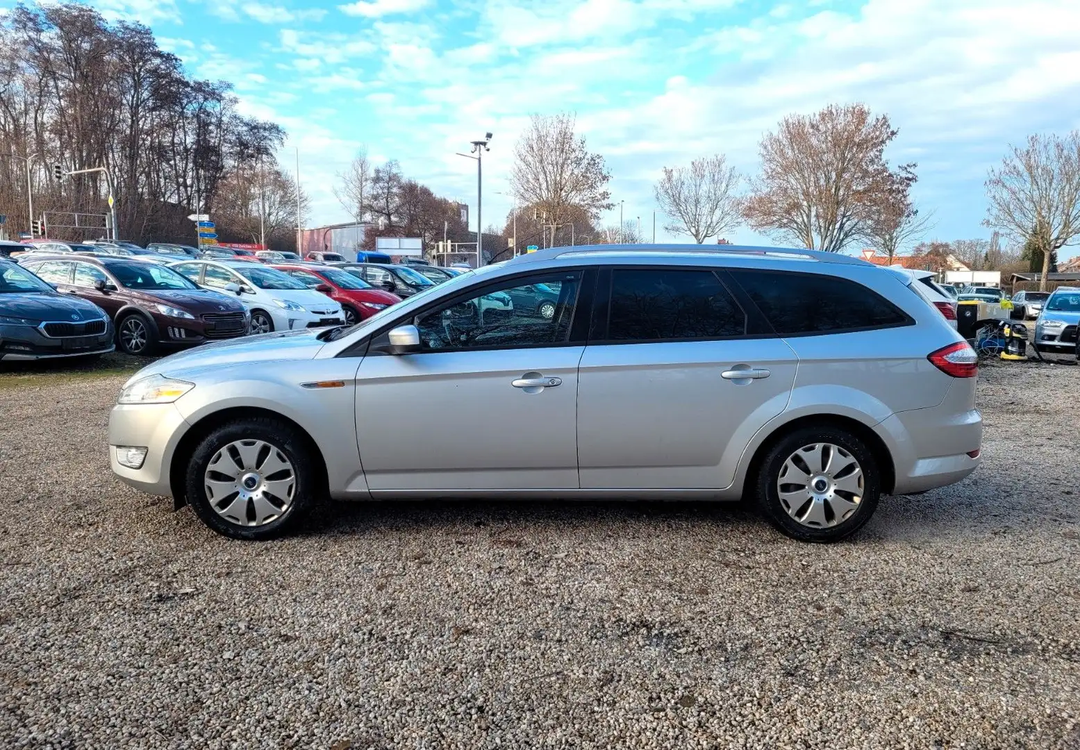 Ford Mondeo Turnier Trend*Klimaaut*SZH*SR+LMF*WR*PDC* Grau - 2