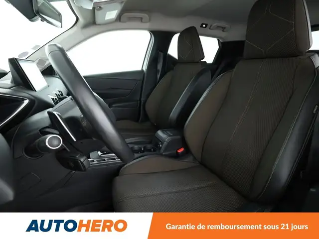 DS Automobiles DS 3 Crossback view 10