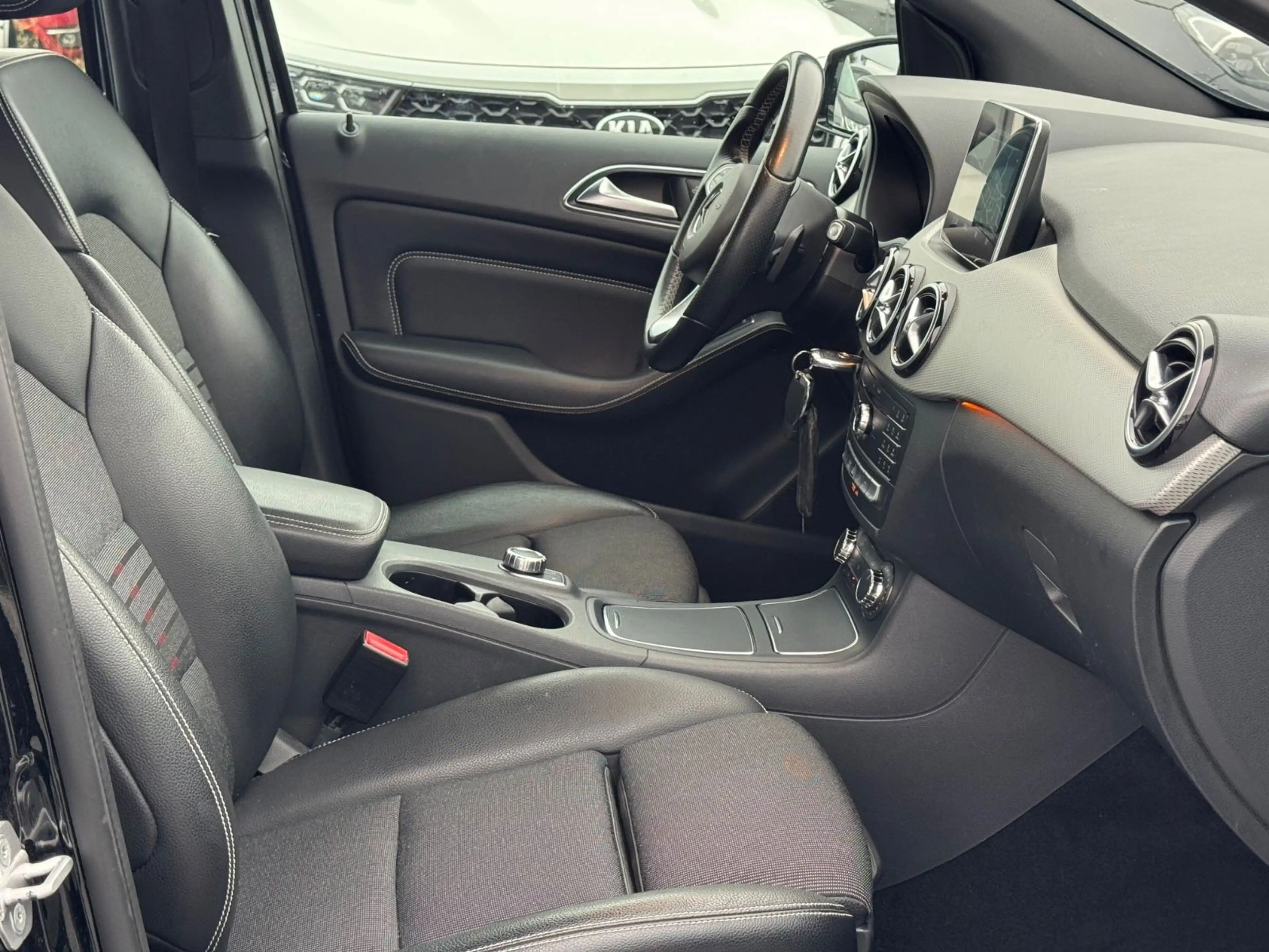 Mercedes-Benz B 180 B Klasse 180 CDI / d NAVI/EURO 6 — photo 10