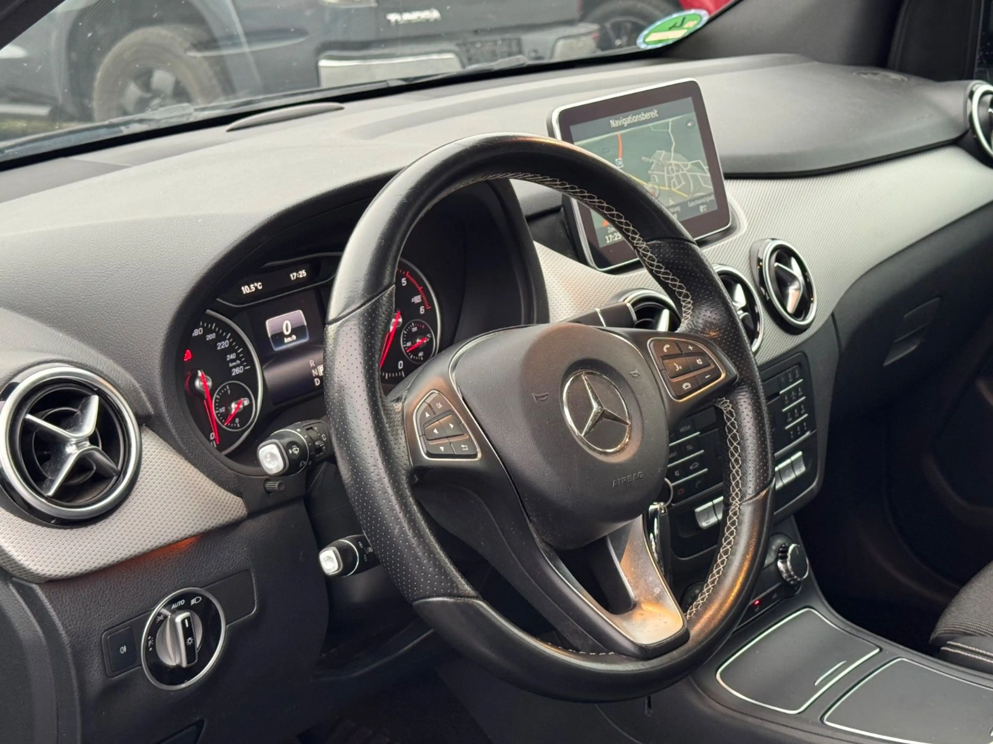 Mercedes-Benz B 180 B Klasse 180 CDI / d NAVI/EURO 6 — photo 8