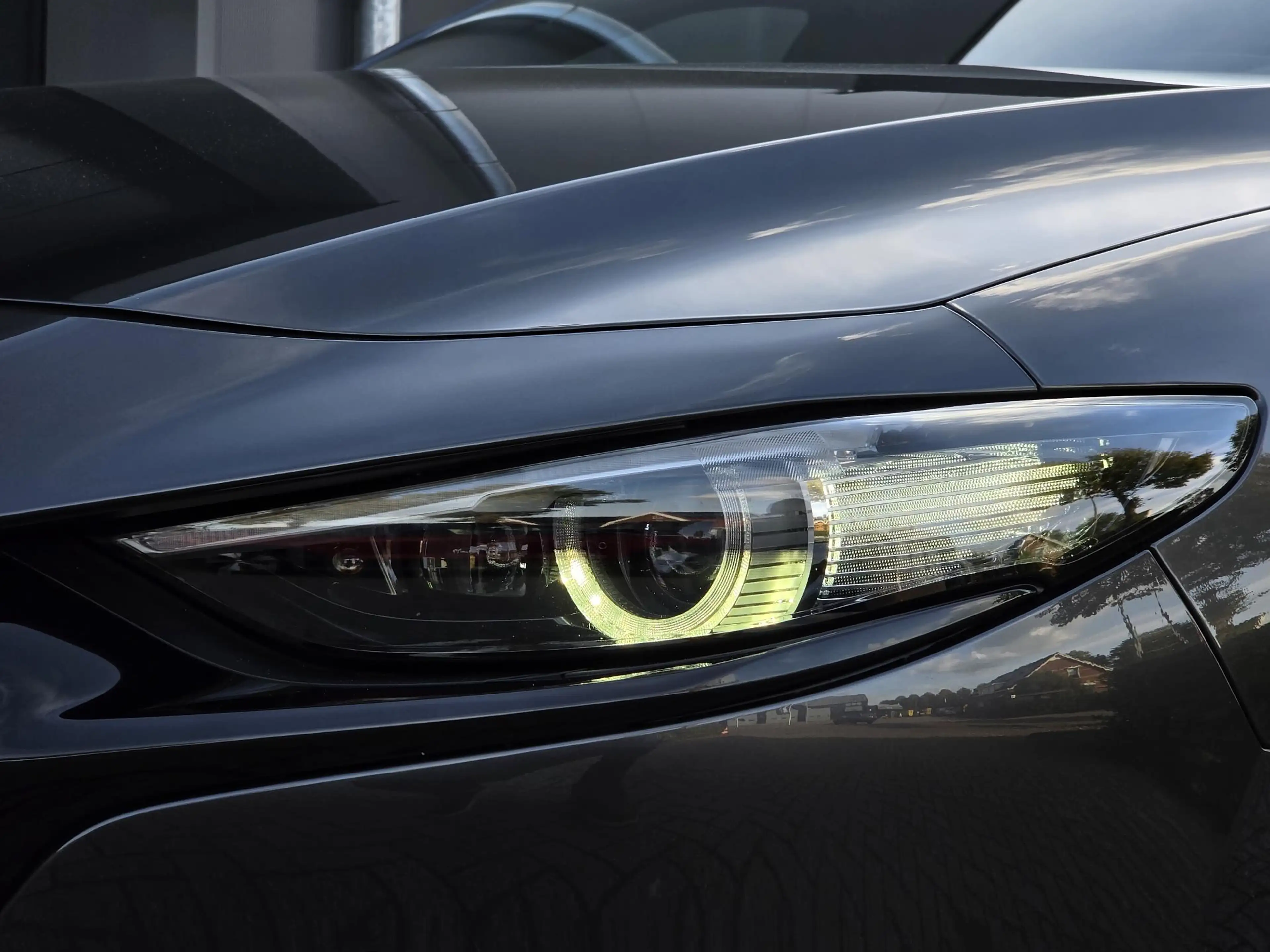 Mazda 3 2.0 e-SkyActiv-G M Hybrid 150 Luxury — photo 34