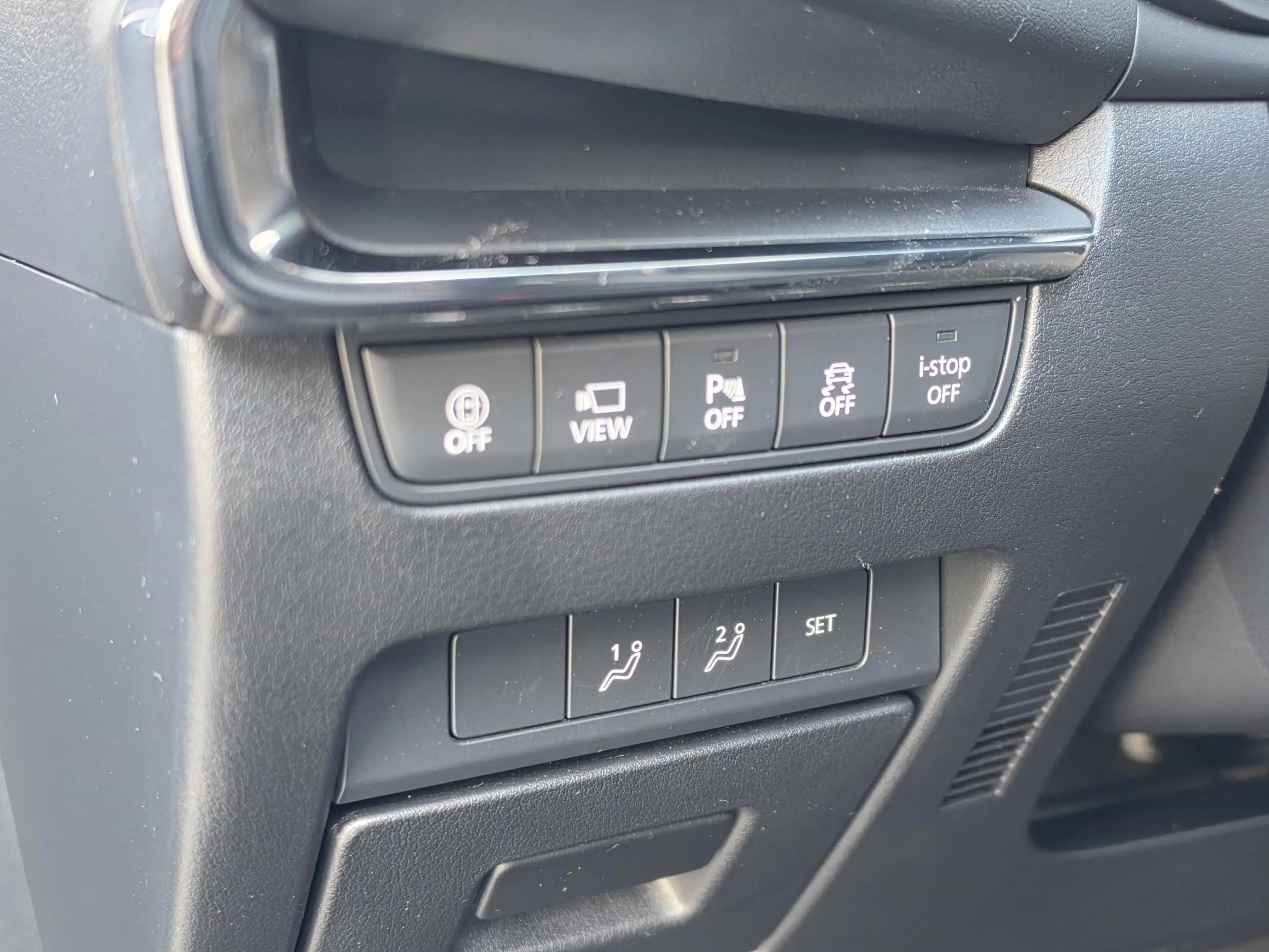 Mazda 3 2.0 e-SkyActiv-G M Hybrid 150 Luxury — photo 6