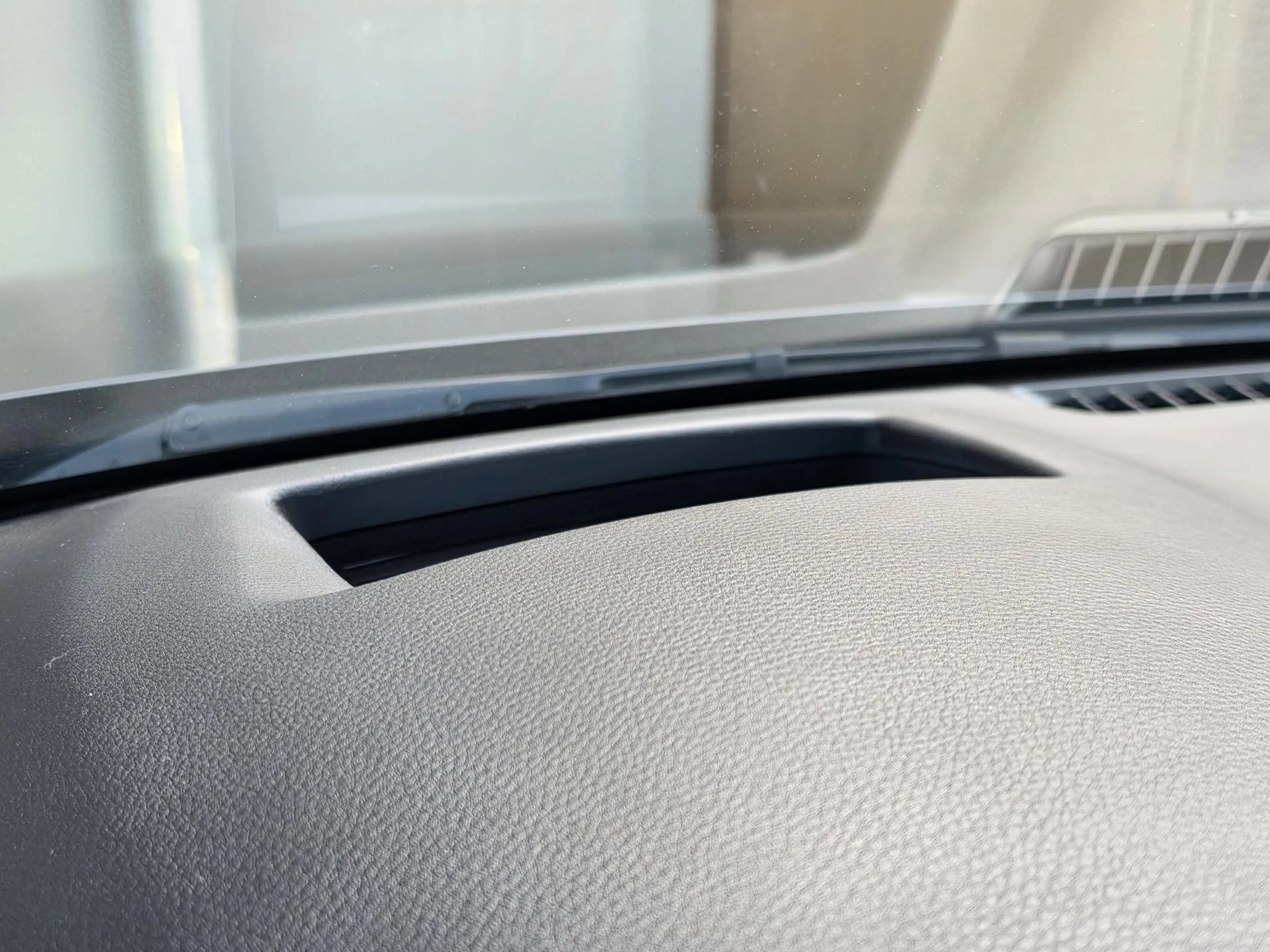 Mazda 3 2.0 e-SkyActiv-G M Hybrid 150 Luxury — photo 18