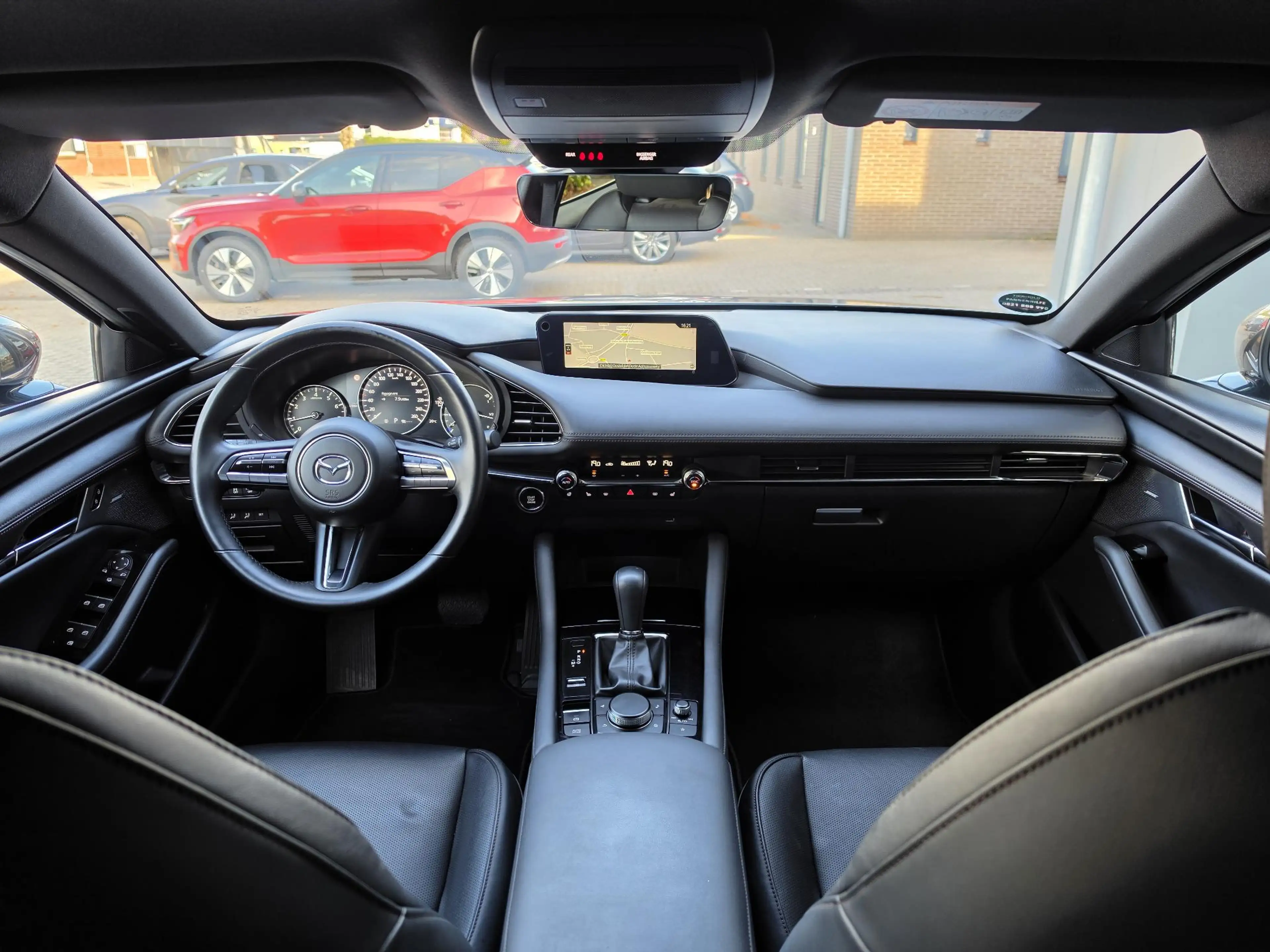Mazda 3 2.0 e-SkyActiv-G M Hybrid 150 Luxury — photo 8