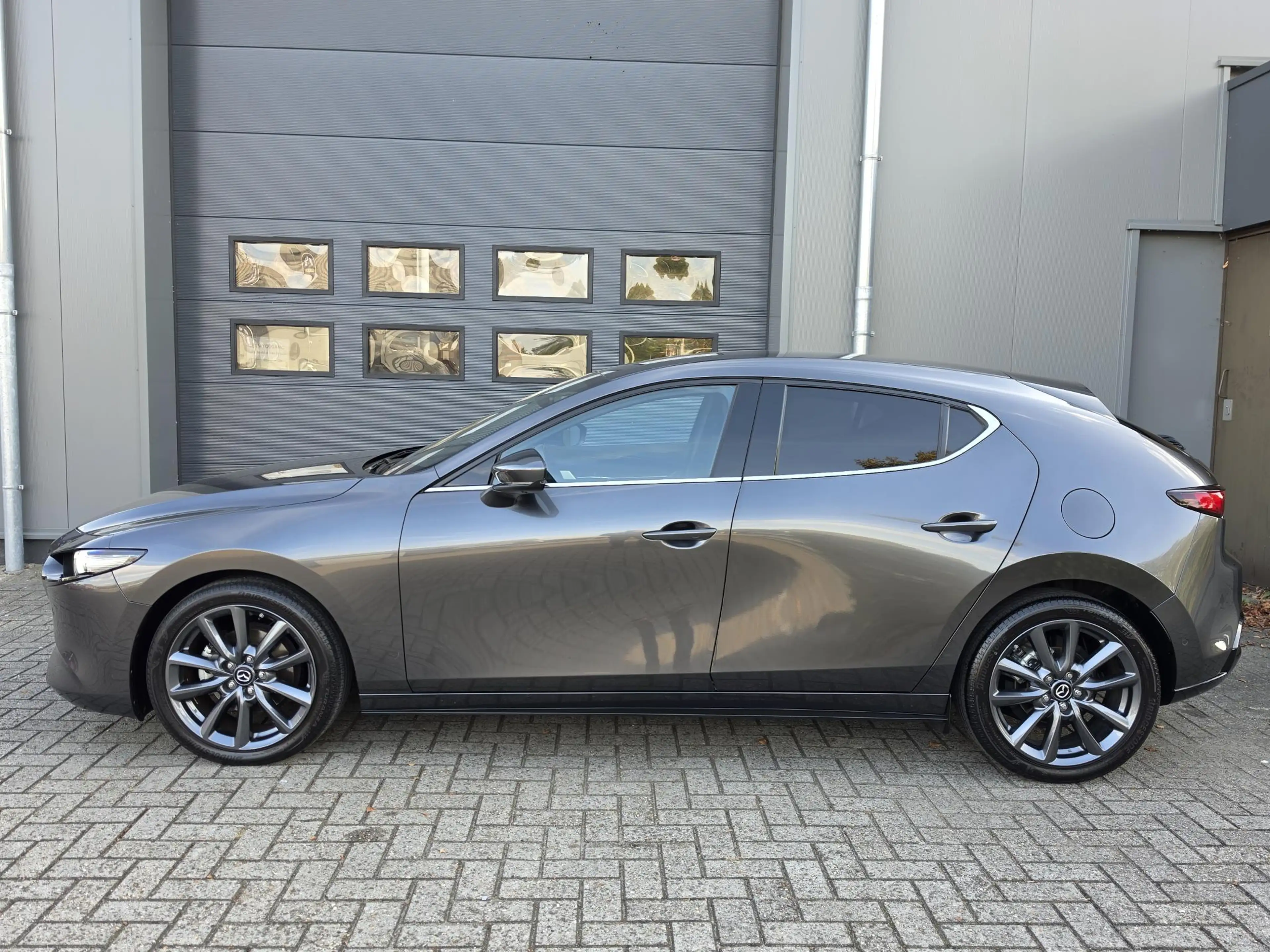 Mazda 3 2.0 e-SkyActiv-G M Hybrid 150 Luxury — photo 13
