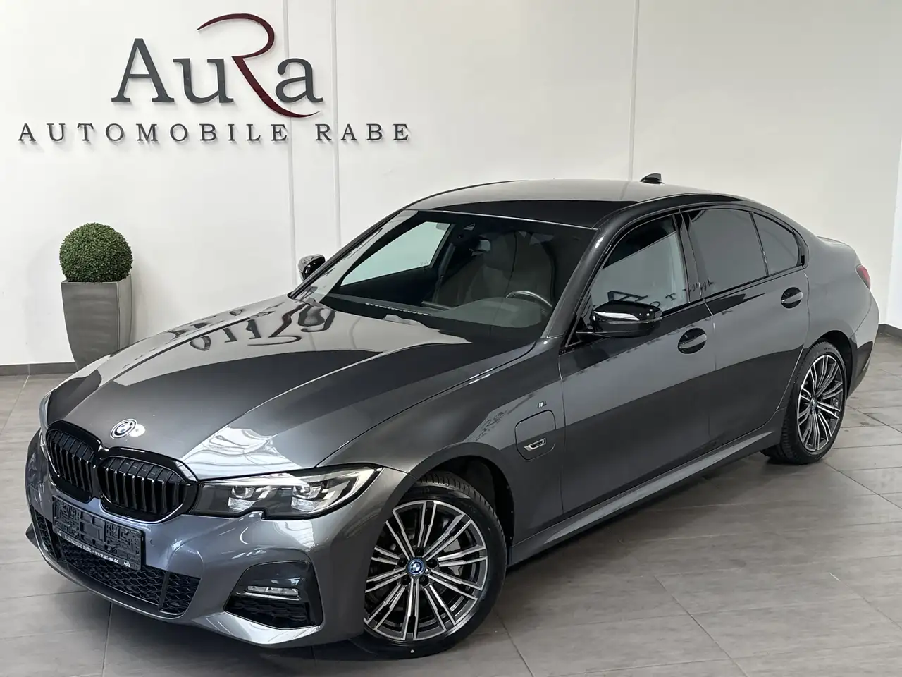 BMW 330 Limousine M-Sport NAV+LED+TEMPOMAT+18ZO+PP 2